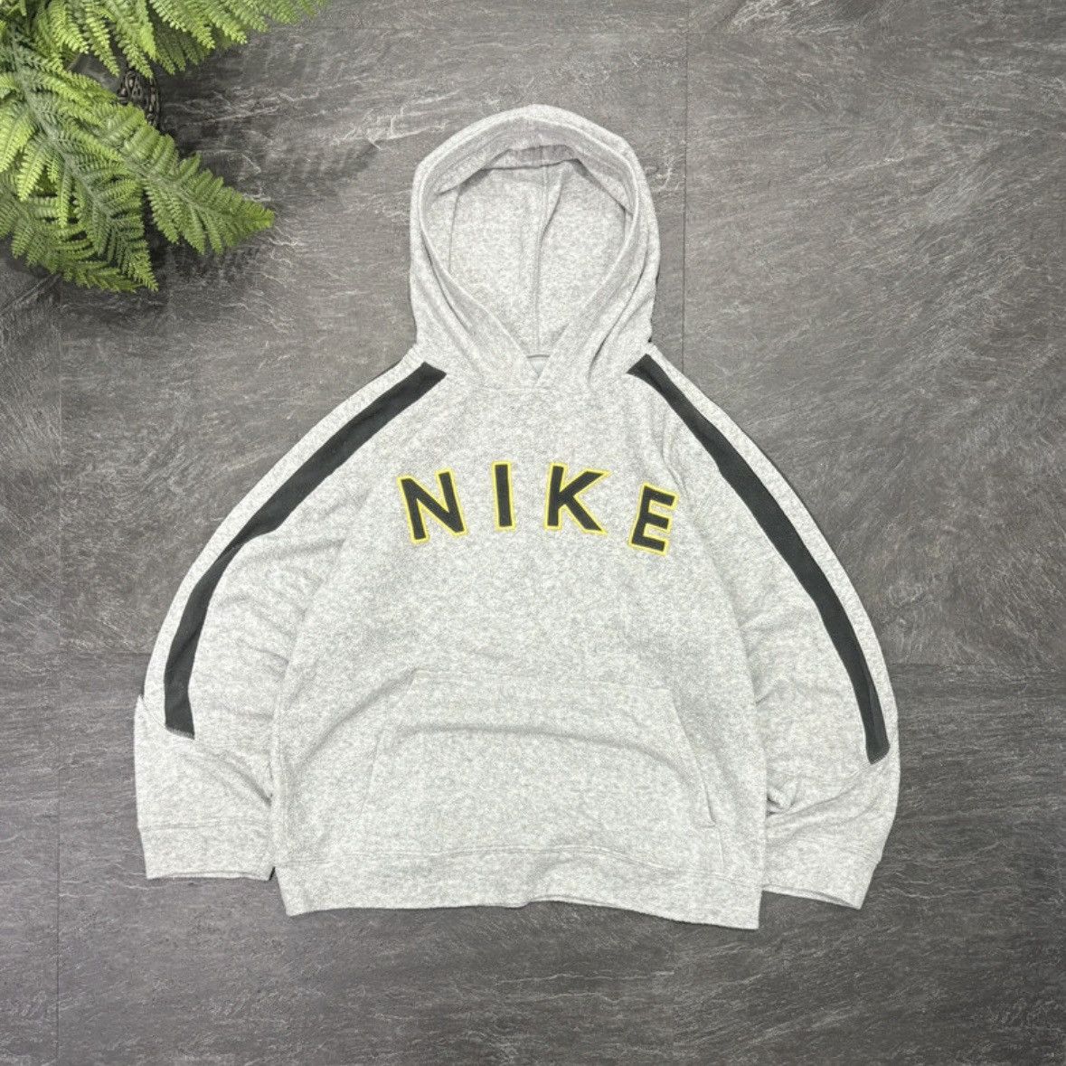 Nike 90s Nike Vintage Big Spellout Logo Retro Fleece Hoodie Rare Size US S / EU 44-46 / 1 - 1 Thumbnail