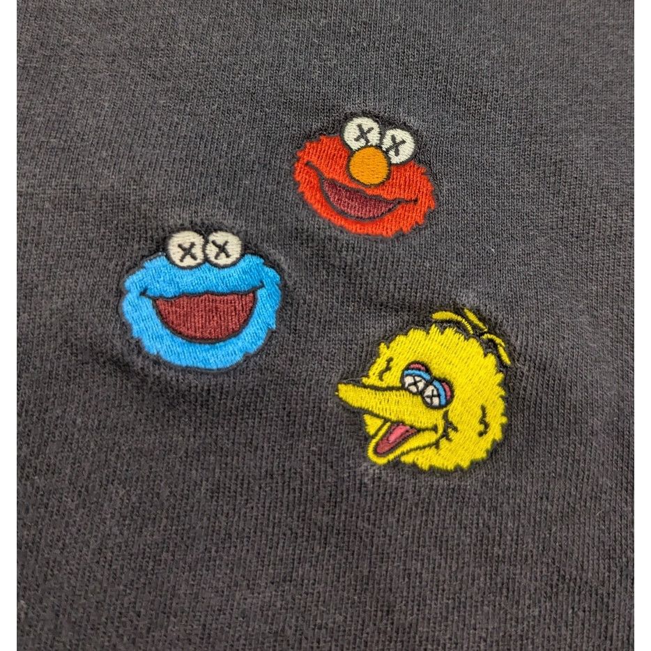 Kaws × Uniqlo Sesame Street x Kaws x Uniqlo embroidered logo sweater Size US M / EU 48-50 / 2 - 2 Thumbnail