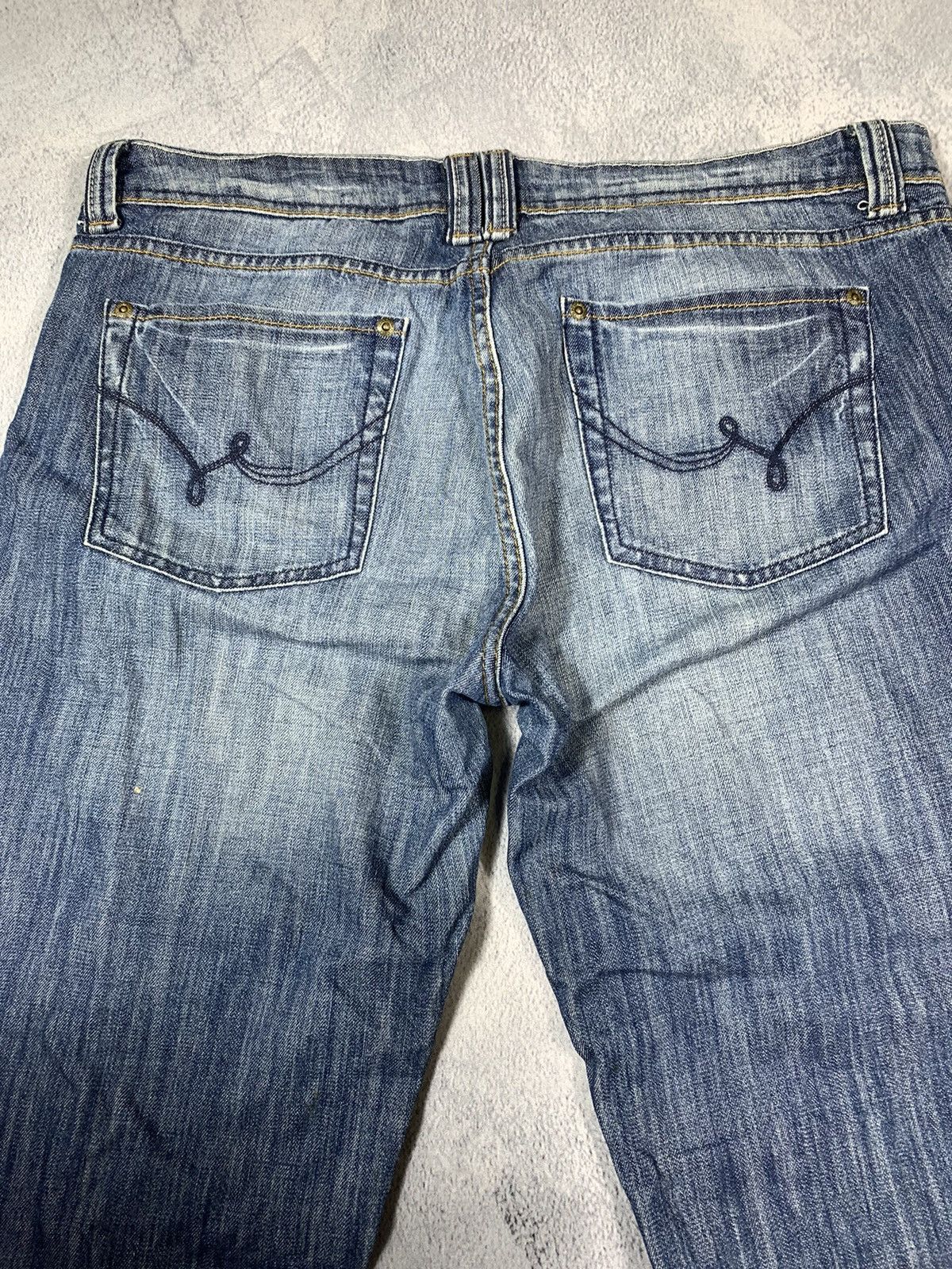 Japanese Brand × Vintage Vintage Y2K Japanese bootcut faded denim jeans Size 36" / US 14 / IT 50 - 8 Thumbnail