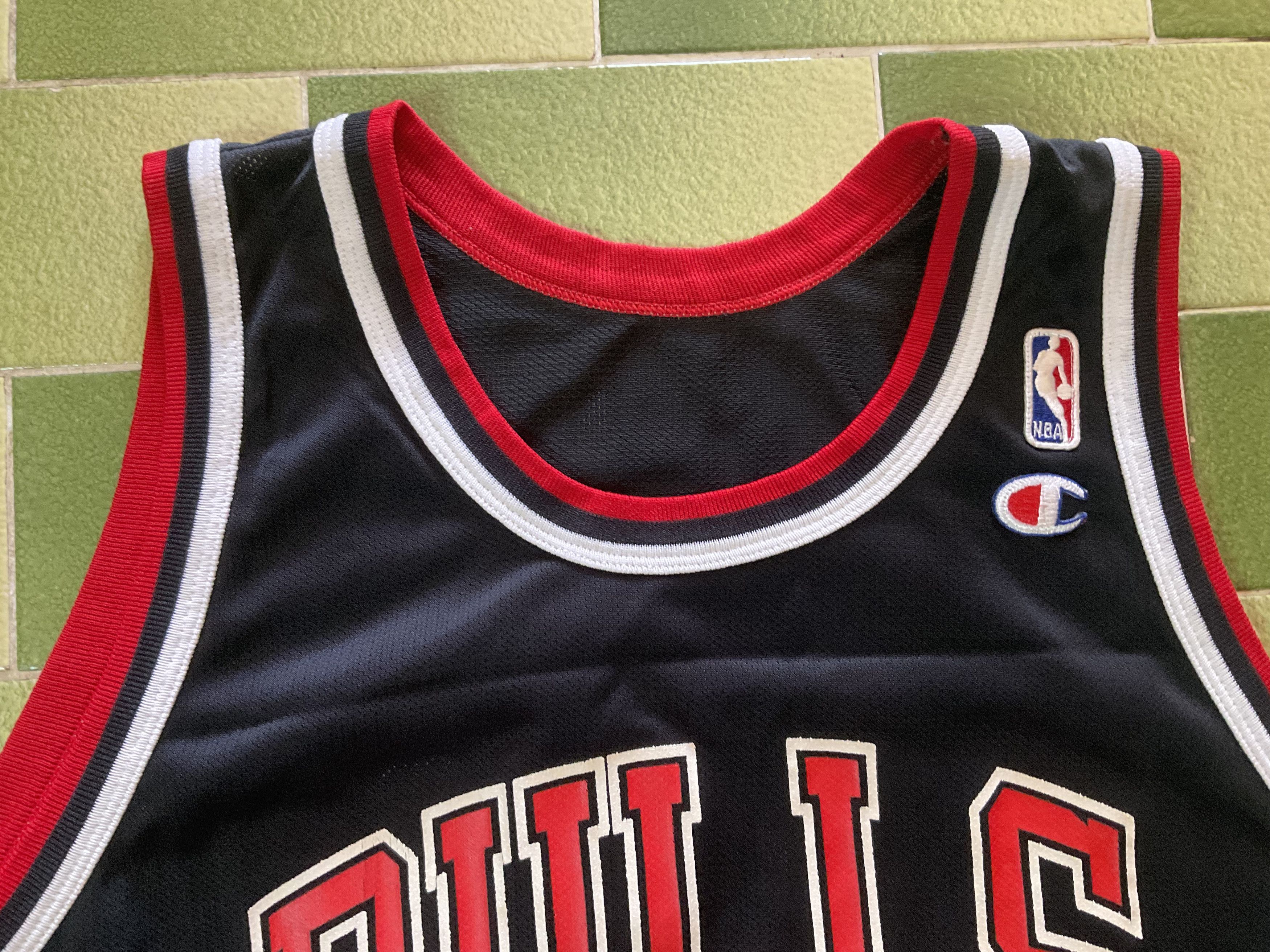 NBA Vintage Chicago Bulls #91 Dennis Rodman Swingman Jersey Size US XL / EU 56 / 4 - 5 Thumbnail