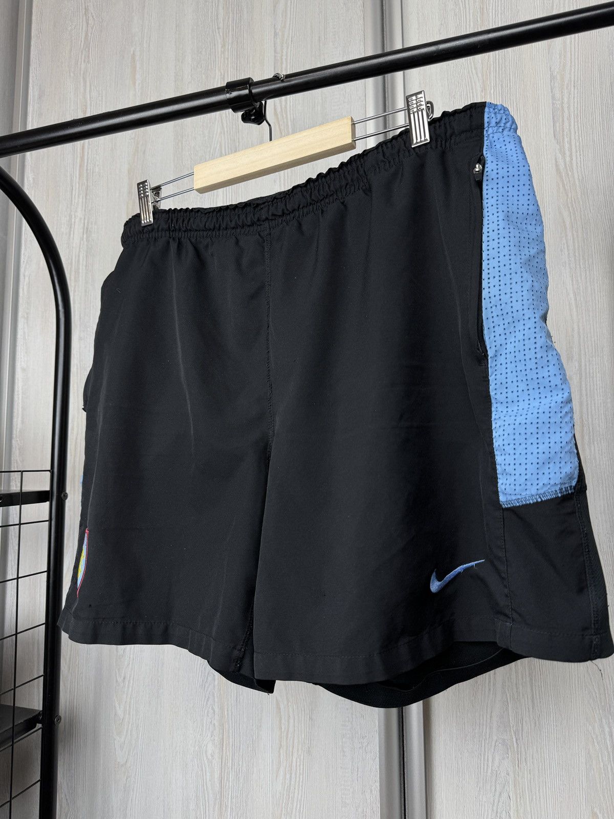 Nike Nike vintage Aston Villa y2k soccer football shorts Size US 38 / EU 54 - 9 Thumbnail
