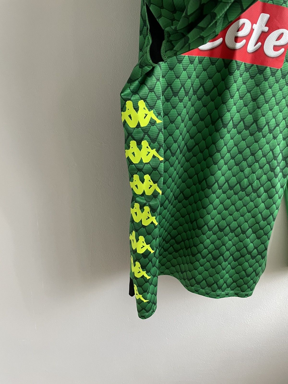 Vintage Napoli 2018 2019 Goalkeeper Home Shirt Football Soccer Jersy Size US XXL / EU 58 / 5 - 9 Thumbnail
