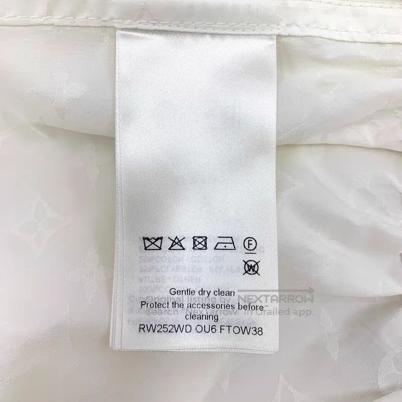 Louis Vuitton Louis Vuitton 25 beige logo dark print full-print hooded d Size XS / US 0-2 / IT 36-38 - 6 Thumbnail