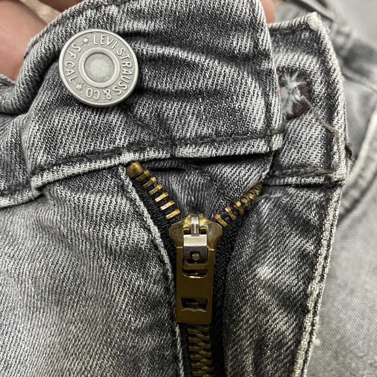 Levi's Vintage Clothing 🔥Vintage Levis 511 Stoned Washed Distress Denim Jeans Size US 31 - 11 Thumbnail