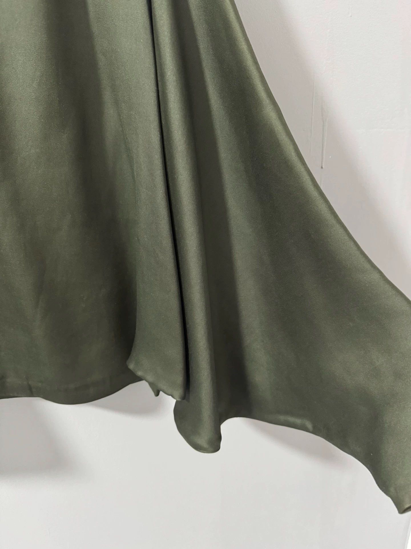 Haider Ackermann Haider Ackermann runway olive green satin patchwork cape Size S / US 4 / IT 40 - 5 Thumbnail