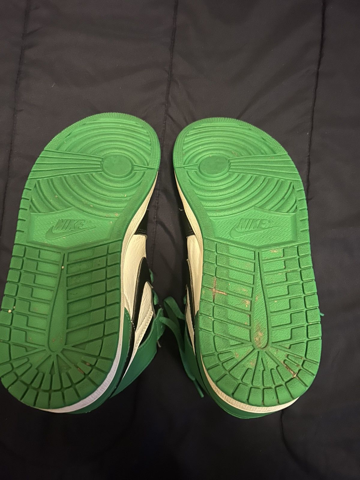 Jordan Brand × Nike Air Jordan 1 Retro High OG ‘Lucky Green’ - Men’s 9.5 Size US 9.5 / EU 42-43 - 7 Thumbnail