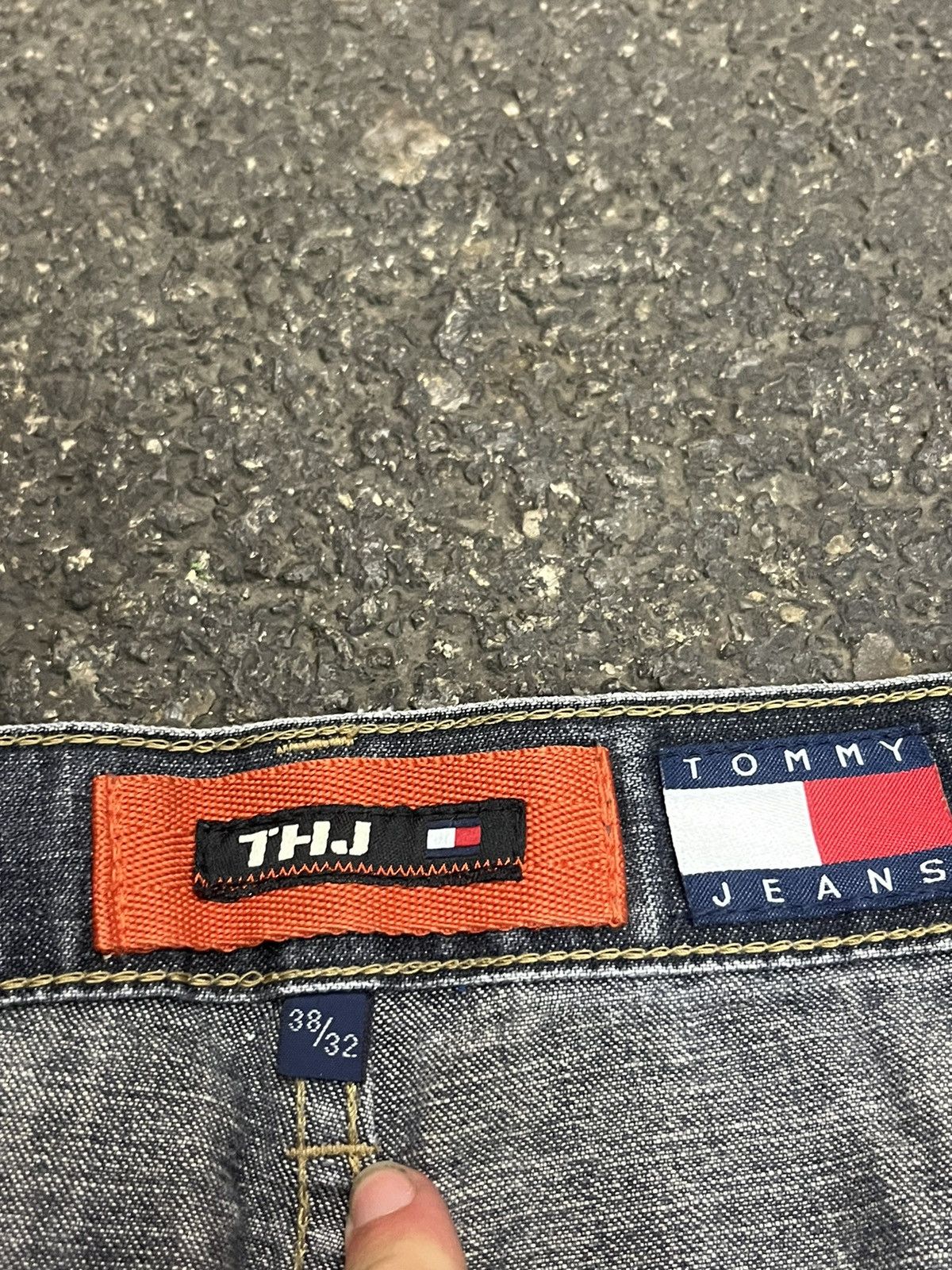 Tommy Hilfiger × Vintage Baggy fit Tommy Hilfiger y2k denim wide leg skater hype rare Size US 38 / EU 54 - 8 Thumbnail
