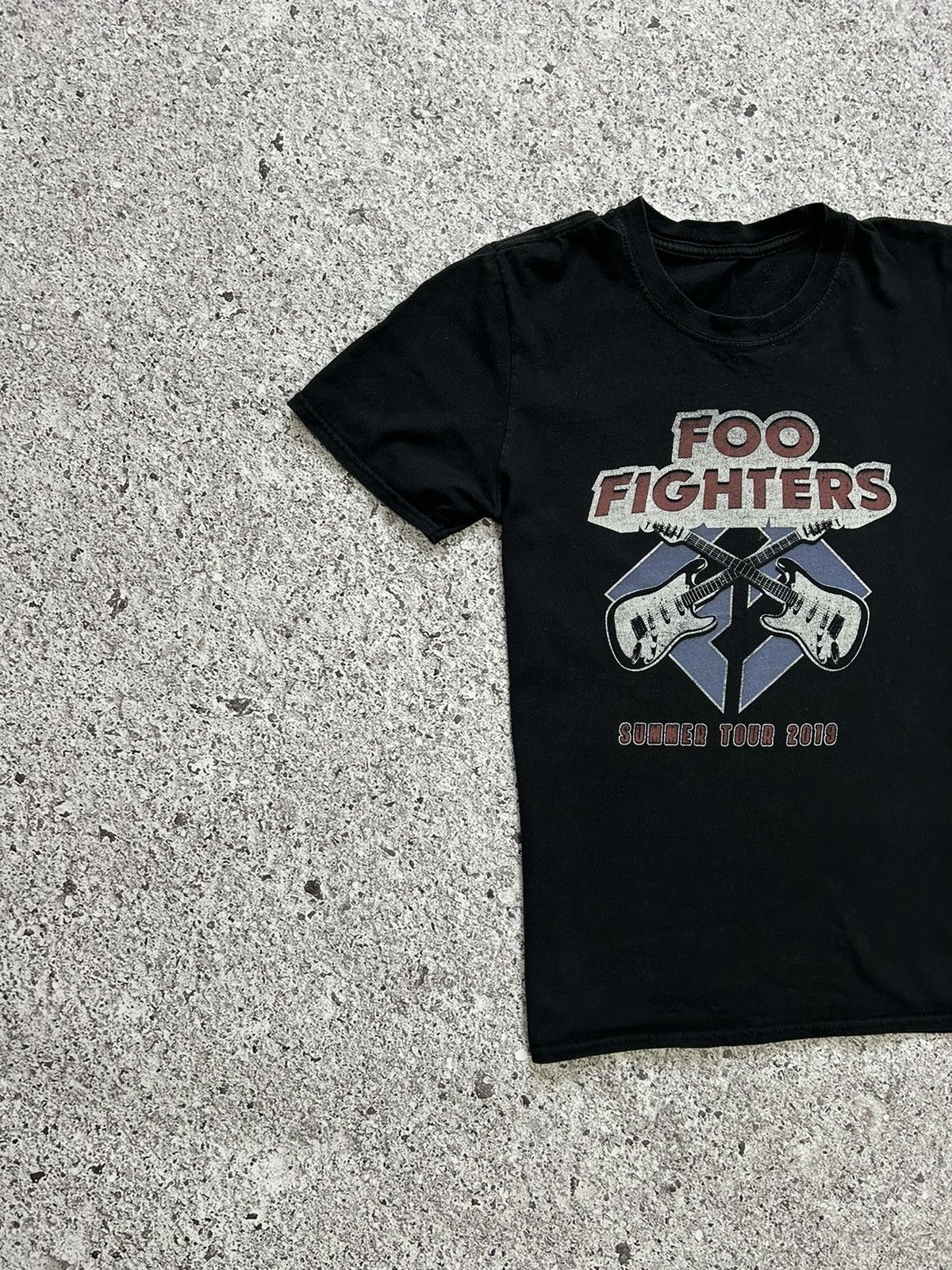 Band Tees Foo Fighters Tour 2019 Rock Band T-Shirt Size US S / EU 44-46 / 1 - 4 Thumbnail