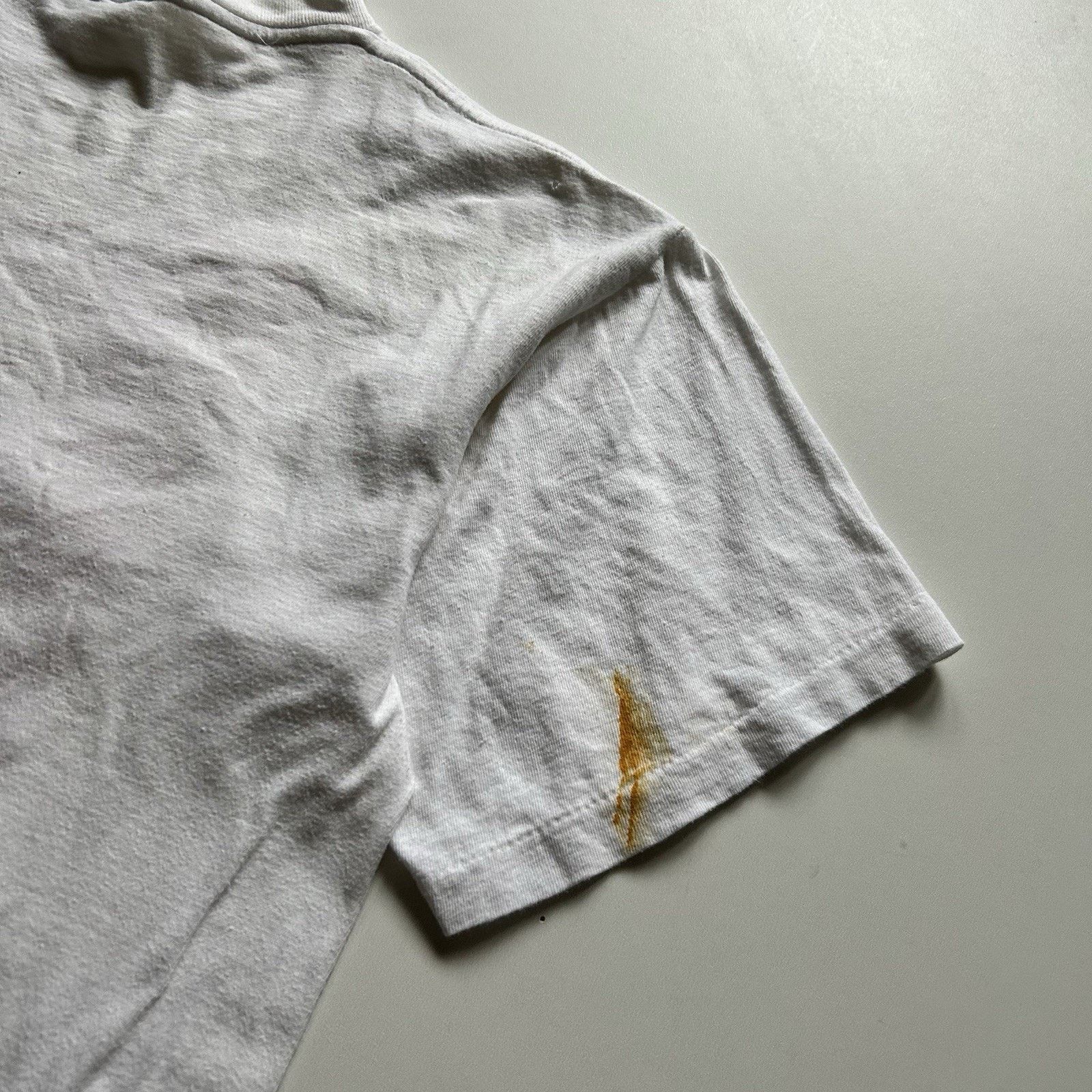 Vintage Vintage 90s Canada Flag T-Shirt Large White Maple Leaf Rare Size US L / EU 52-54 / 3 - 8 Thumbnail