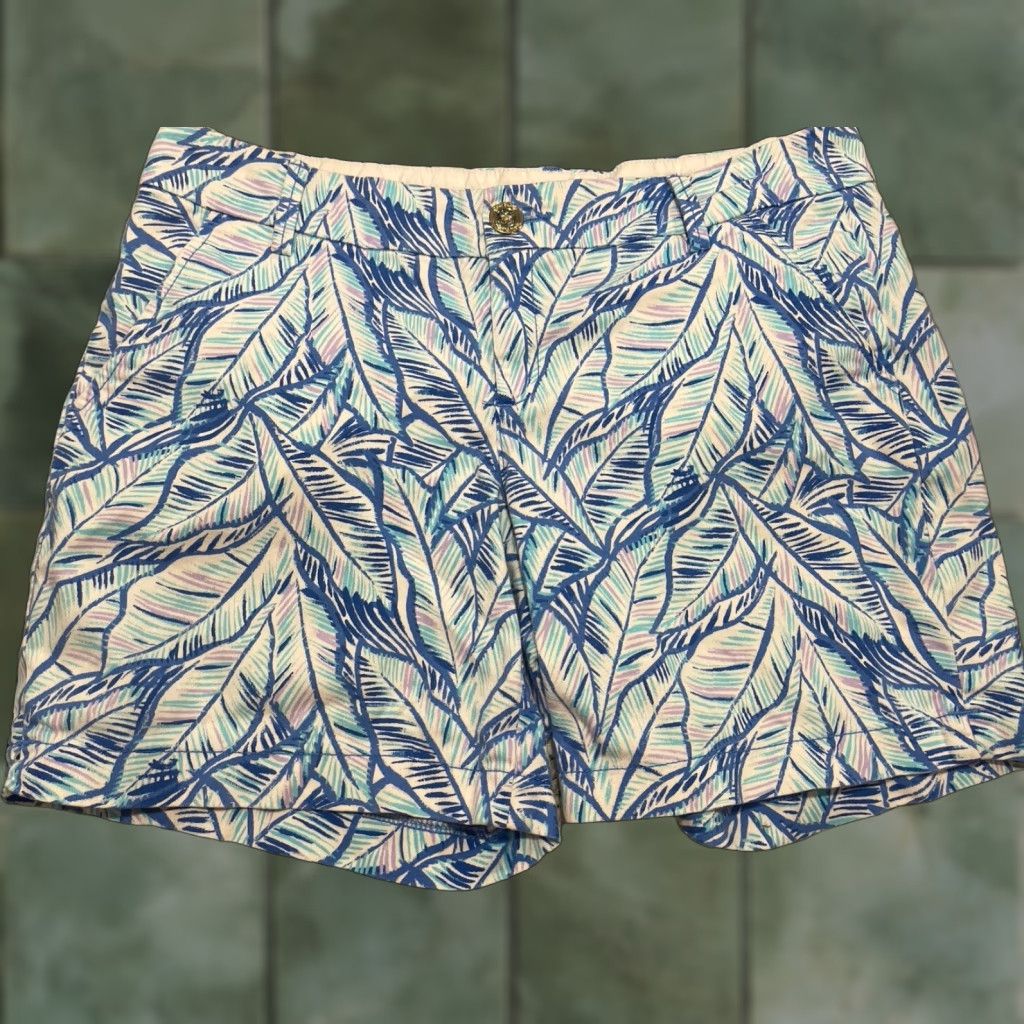 Lilly Pulitzer Lilly Pulitzer The Jayne Stretch Shorts Bennet Blue 6 Regular Inseam 6.5" Zip Button Floral Hawaiian Nautical Womens Smith? Size 28" / US 6 / IT 42 - 1 Thumbnail