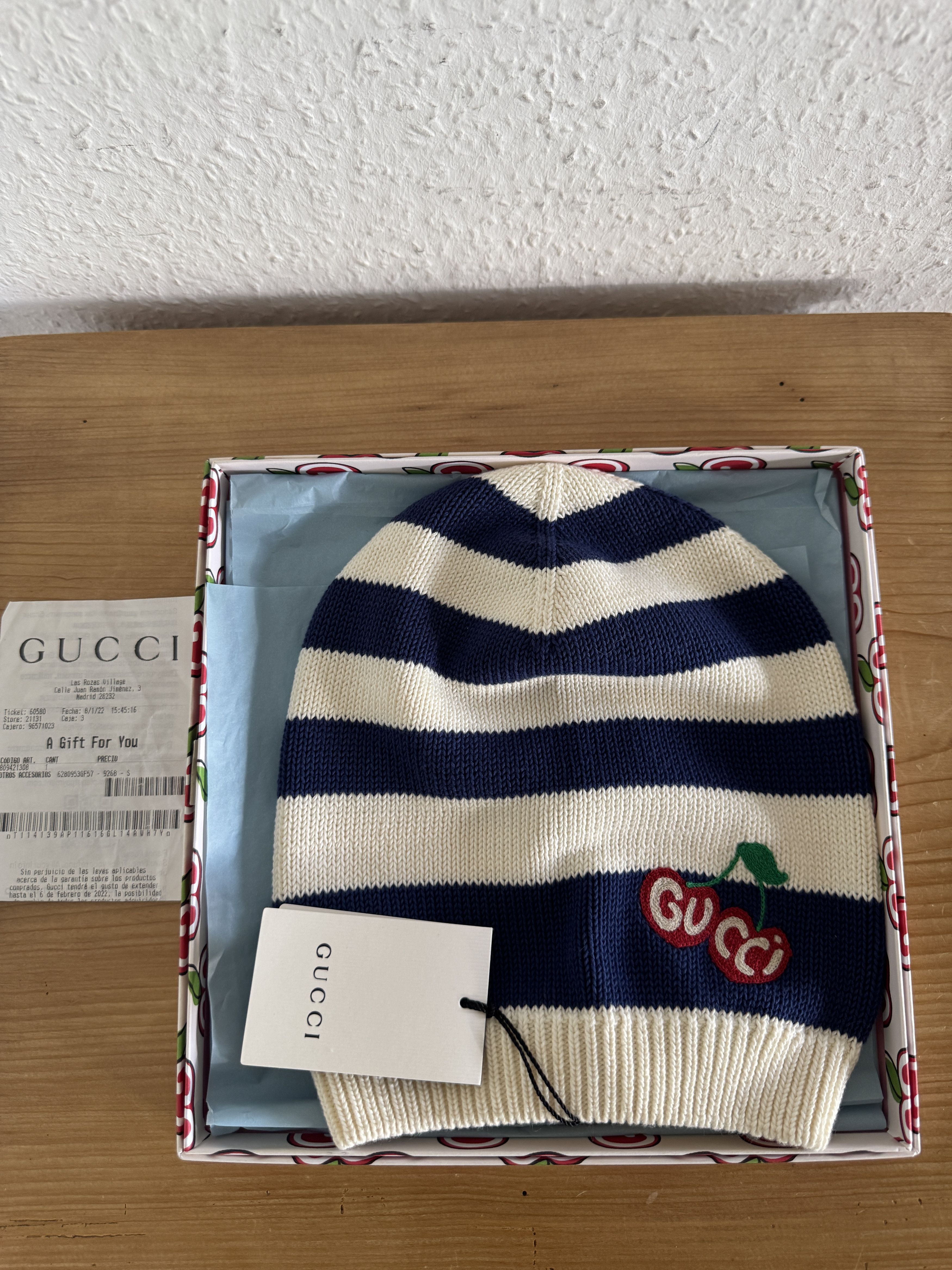 Gucci Cherry Embroidered Stripe Beanie Size ONE SIZE - 1 Thumbnail