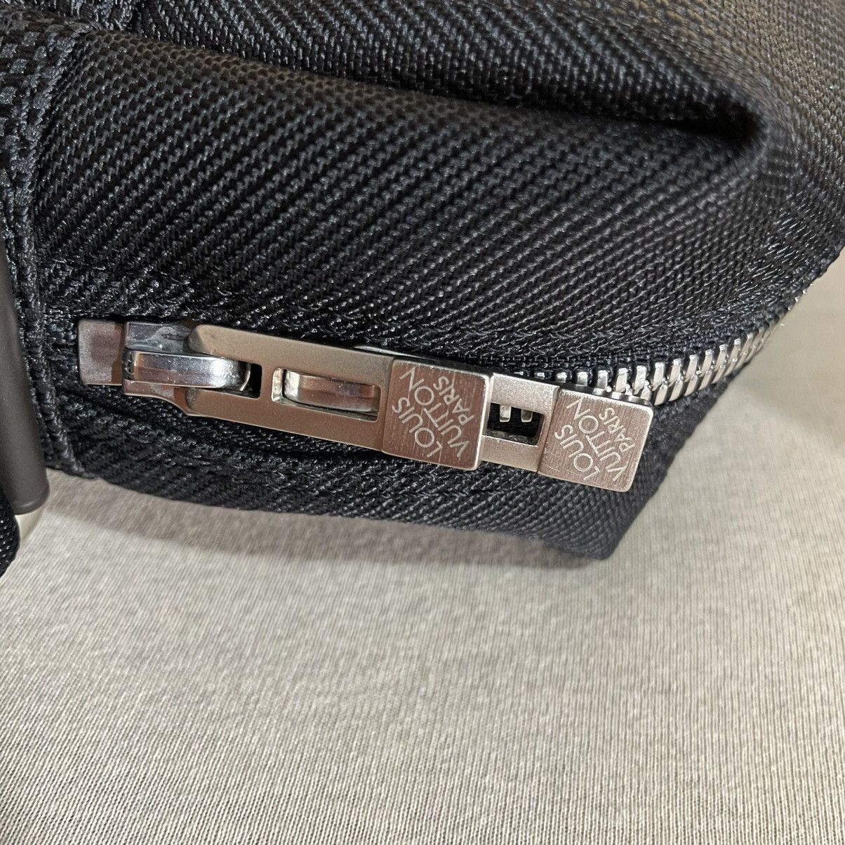 Louis Vuitton Louis Vuitton Damier Geant Citadin Black Vintage 2009 Size ONE SIZE - 9 Thumbnail