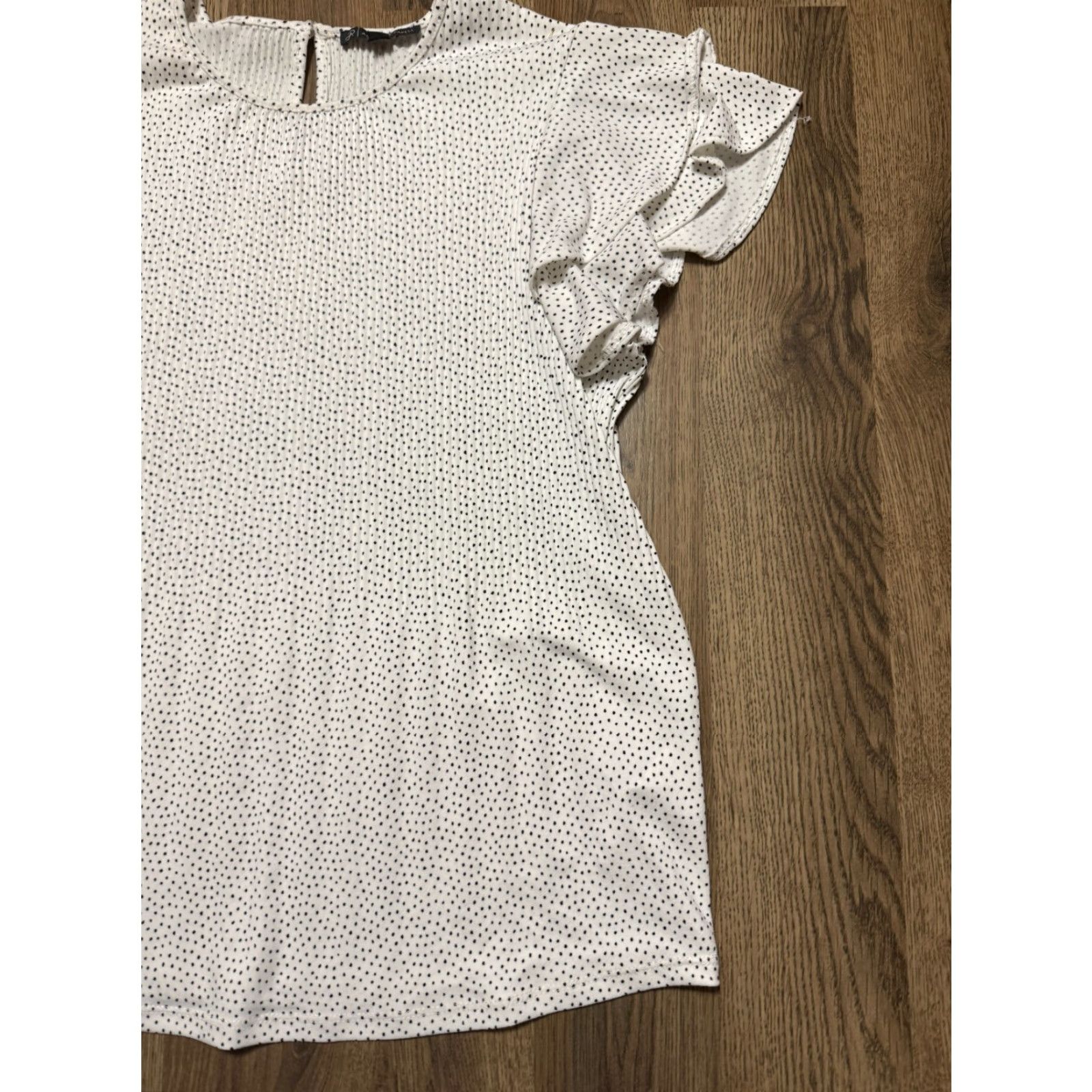 Vintage Adrianna Papell Blouse Shirt Women’s Small White Black Polka Dots Short Sleeve Flutter Sleeve Casual Modern Lightweight Size S / US 4 / IT 40 - 4 Thumbnail
