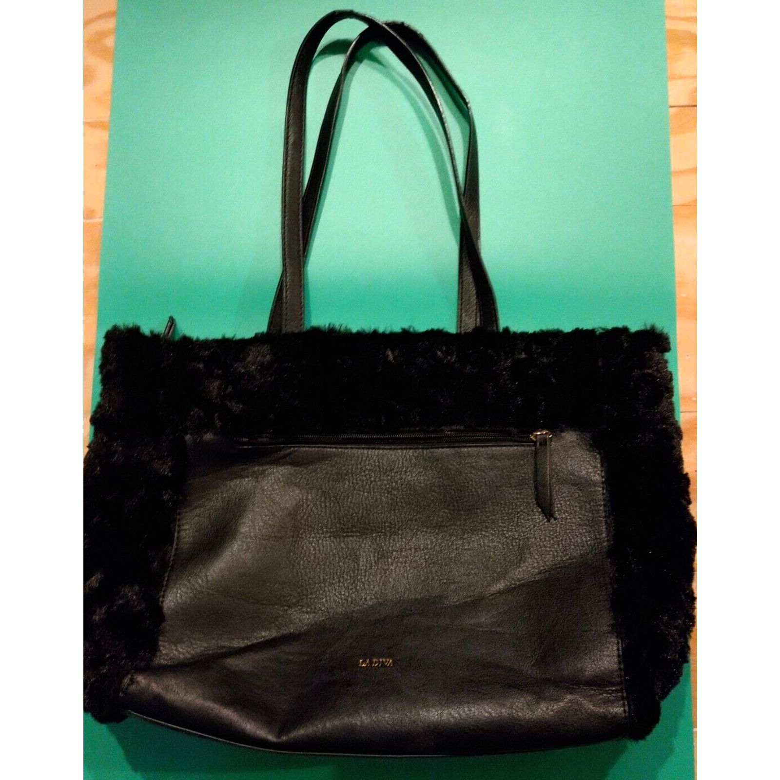 The Unbranded Brand LaDiva DV Black Leather Faux Fur Handbag Large 18" x 12" Size ONE SIZE - 1 Thumbnail