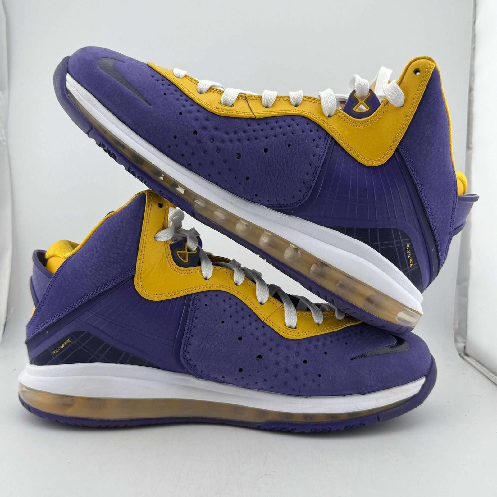 Nike Nike LeBron 8 Lakers US 11 Used with Box DC8380 Size US 11 / EU 44 - 7 Thumbnail