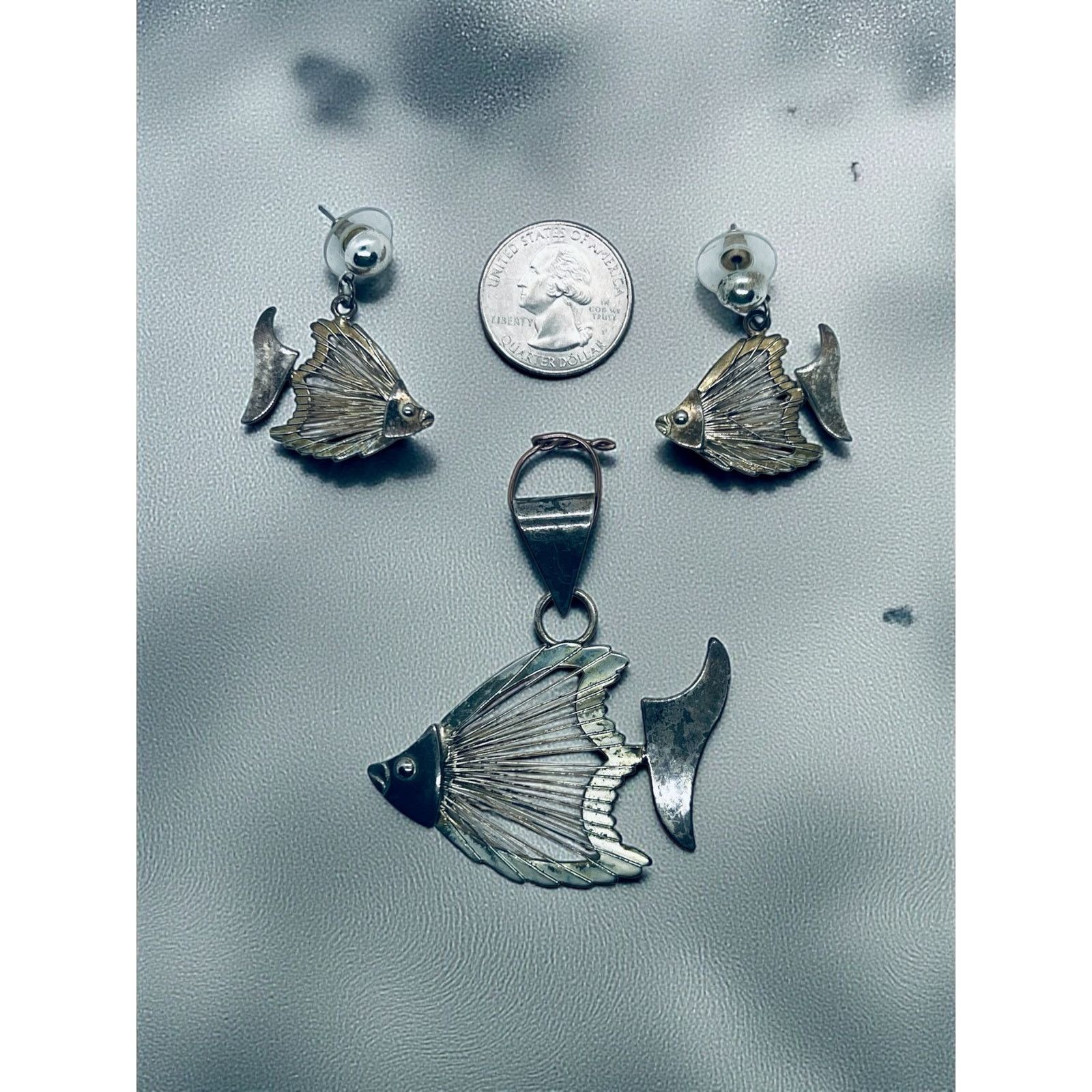 Other Signed Artisan Fish Pendant & Earrings Set Silver Tone Size ONE SIZE - 9 Thumbnail