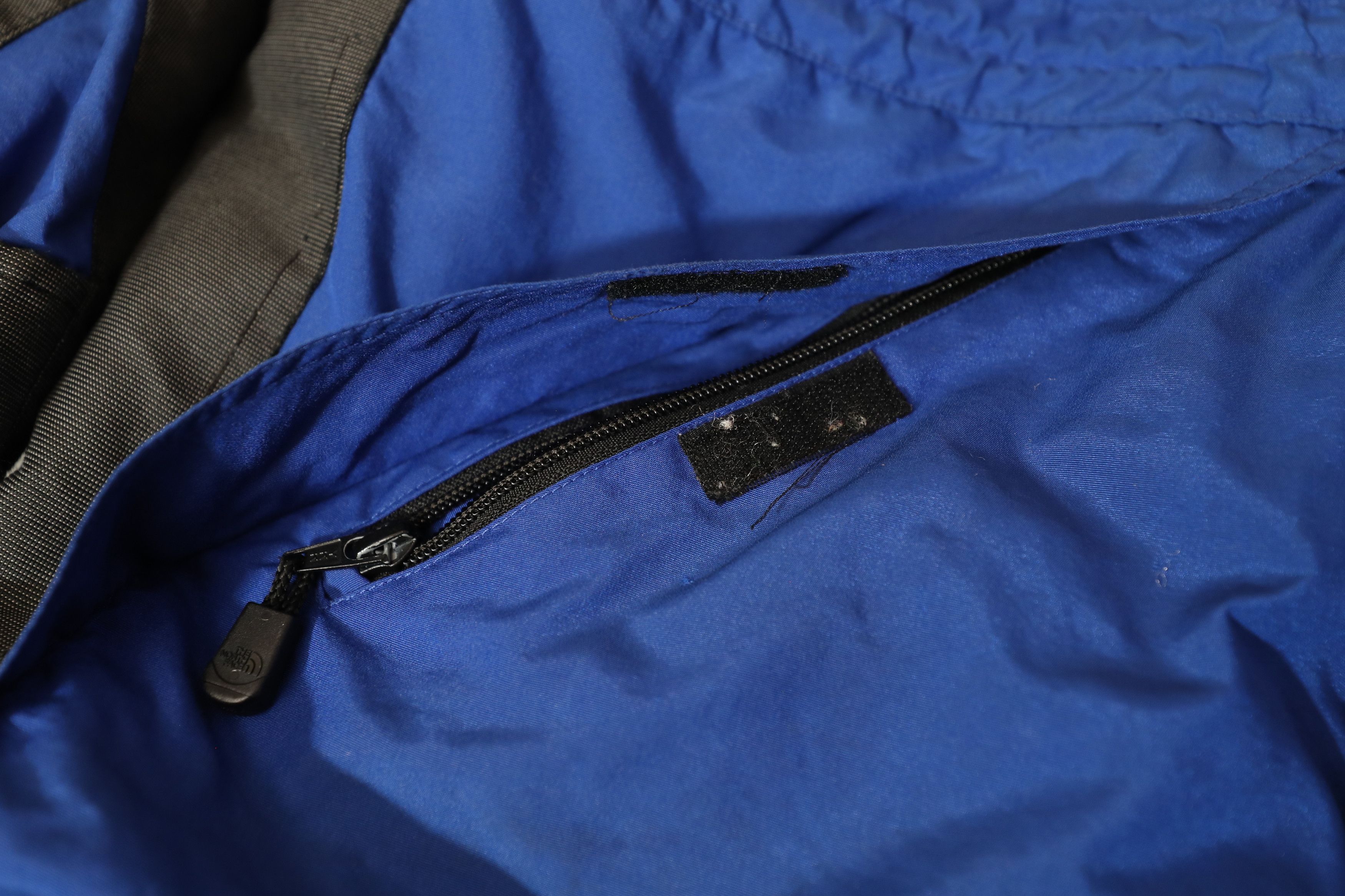 The North Face Vintage TNF Extreme Light Series Shell Jacket (L) Size US L / EU 52-54 / 3 - 5 Thumbnail