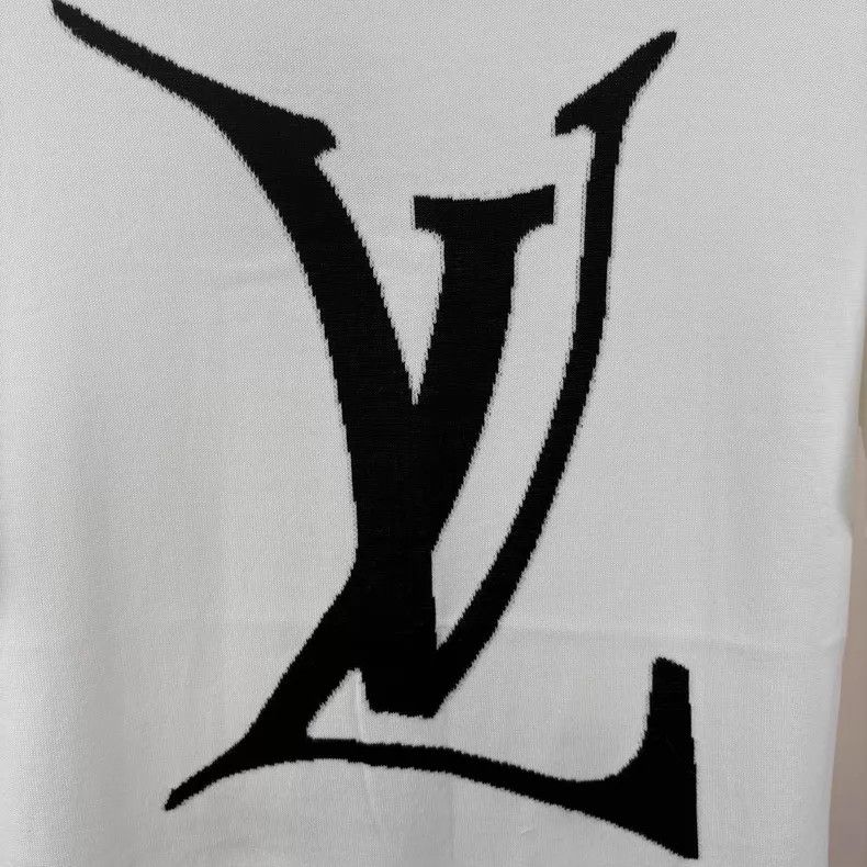 Louis Vuitton Louis Vuitton Twisted large logo knit short sleeves Size US L / EU 52-54 / 3 - 3 Thumbnail