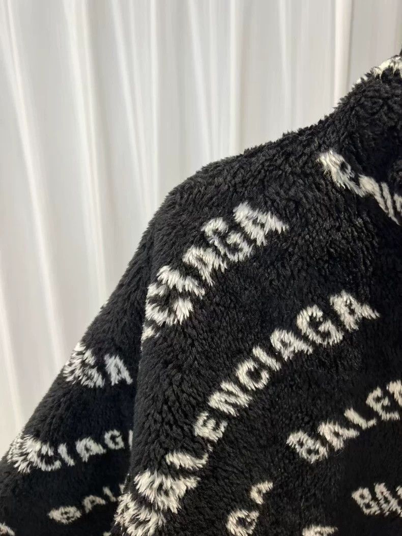 Balenciaga Balenciaga Teddy Fur Jacket Full of Print jacket 2501-Nexta Size XXS / US 00 / IT 34 - 4 Thumbnail