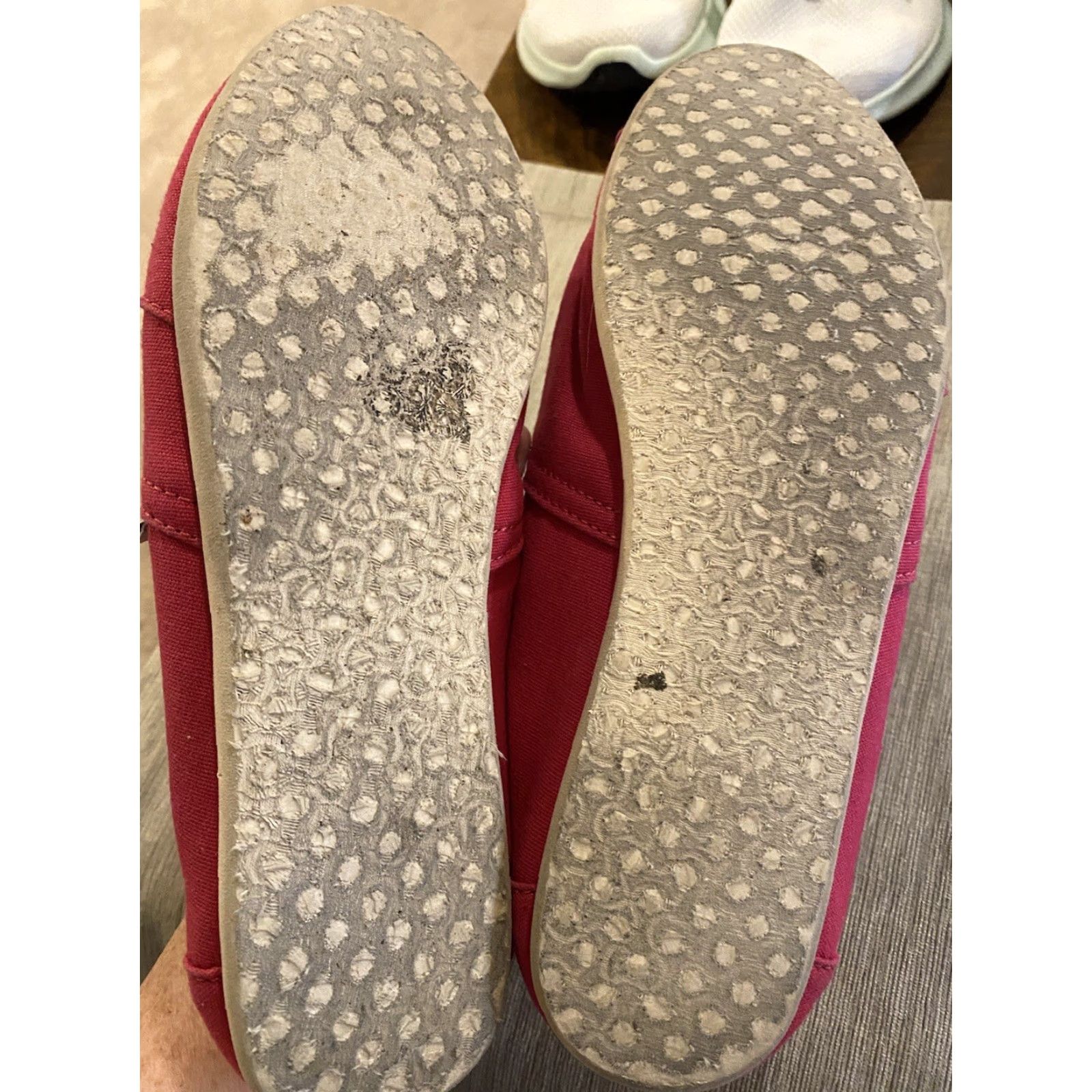 Toms 9 Womens Toms Classic Flat Pink Canvas Slip On Size US 9 / IT 39 - 7 Thumbnail