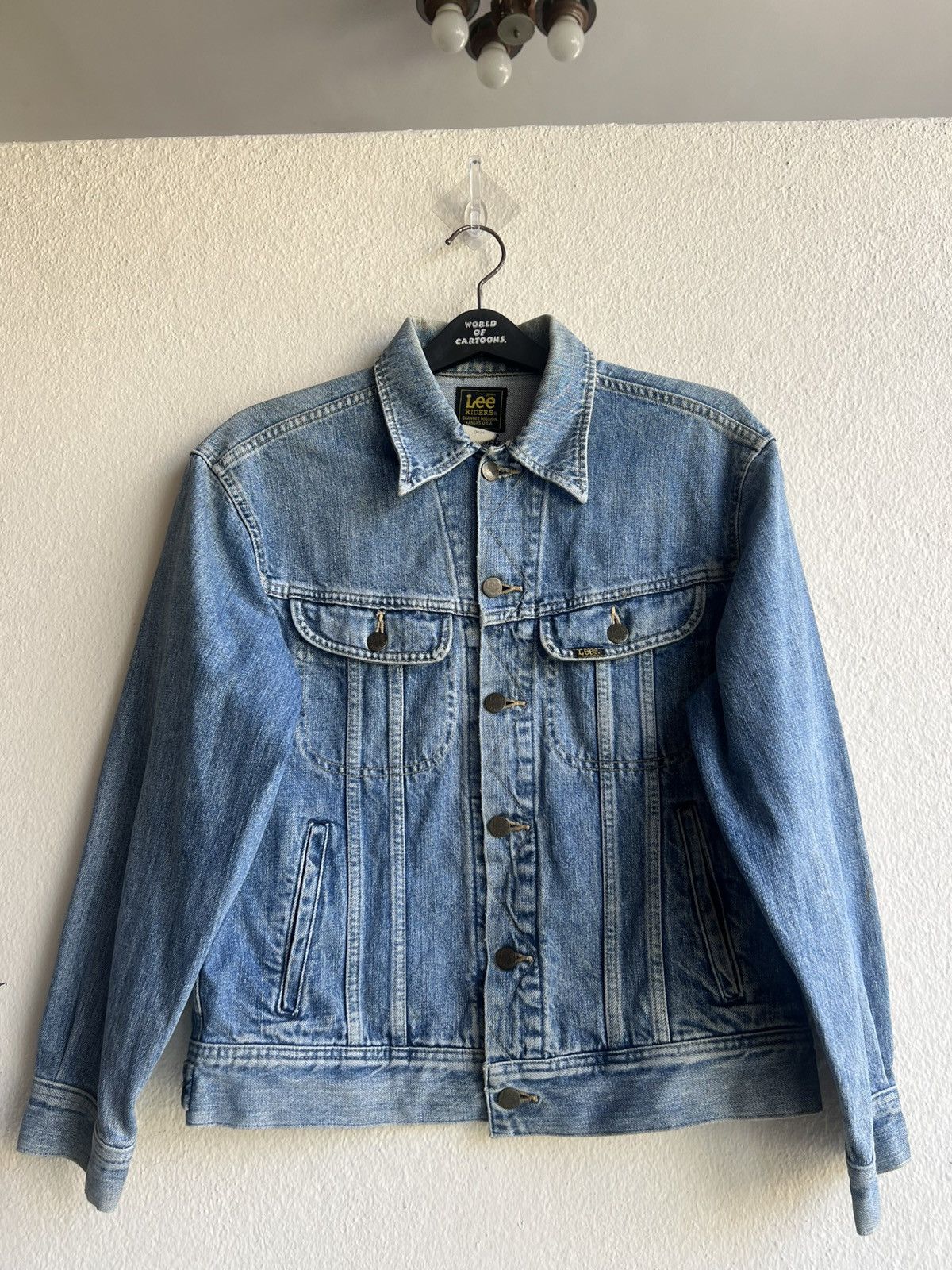 Lee Vintage Lee Riders Japan Back Painted Denim Trucker Jacket Size US L / EU 52-54 / 3 - 24 Thumbnail