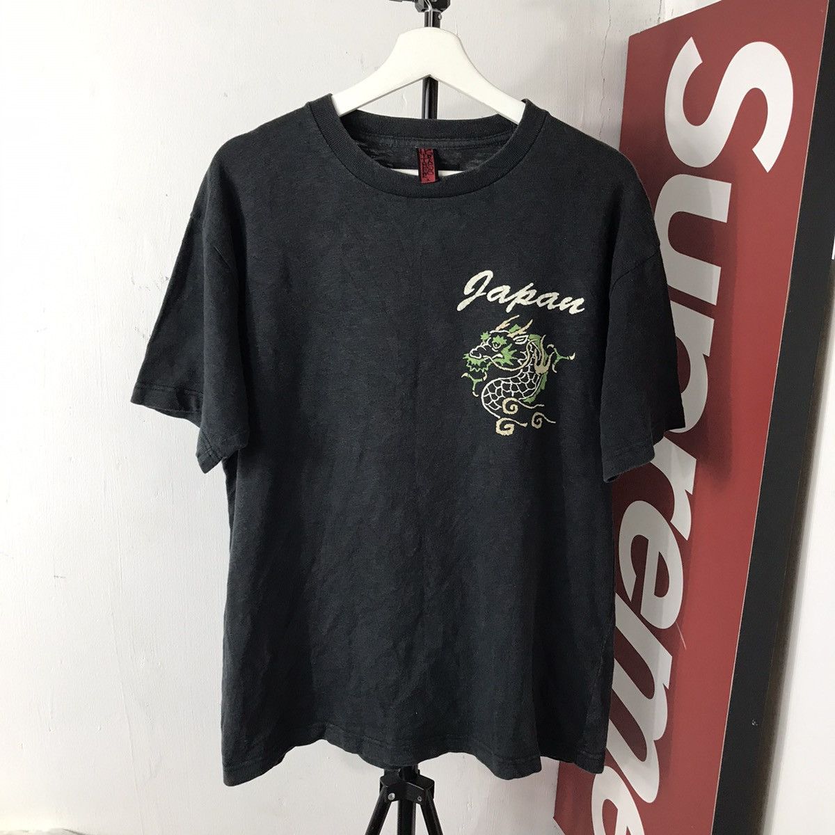 Hysteric Glamour Mind Game Japan Sukajan Yokosuka Phoenix fuji blossom Tee Size US L / EU 52-54 / 3 - 6 Thumbnail