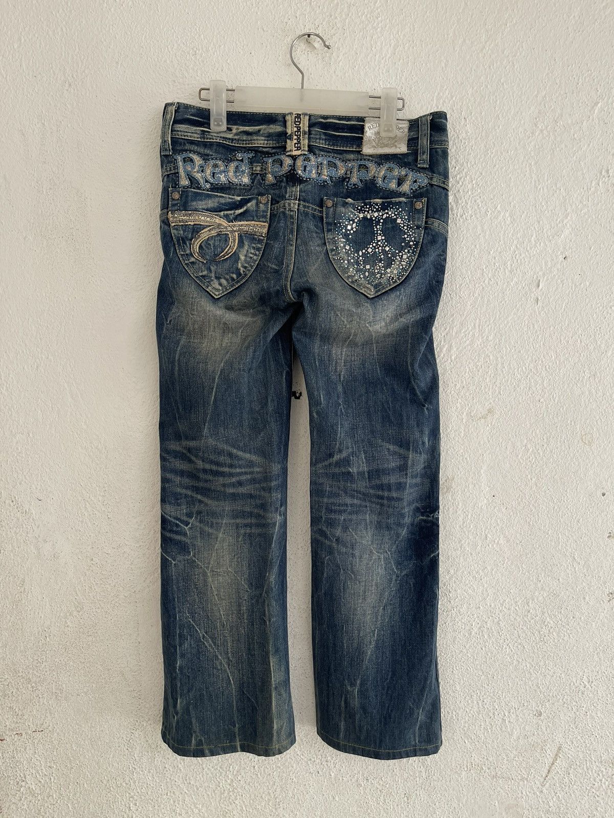 Japanese Brand Red Pepper Peace Embroidered Jeans Size 32" / US 10 / IT 46 - 1 Thumbnail