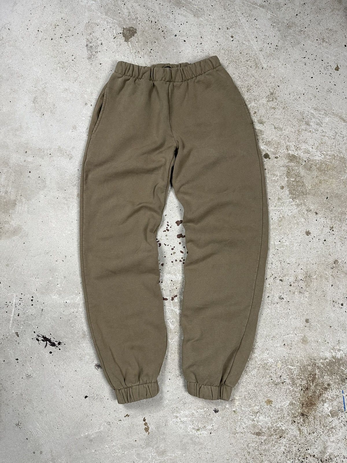 Vintage Vintage Brandy Melville Blank Brown Sweatpants Baggy Size US 30 / EU 46 - 1 Thumbnail