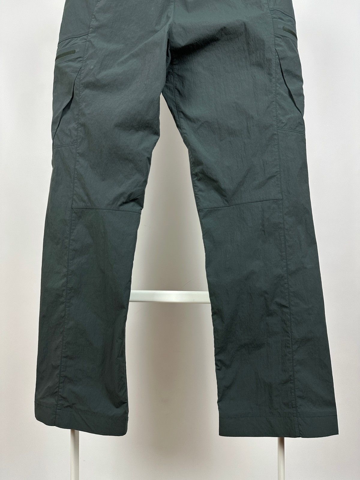 Arc'teryx Vintage Arcteryx Navy Green Nylon Cargo Pants Travis Style Size US 29 - 17 Thumbnail