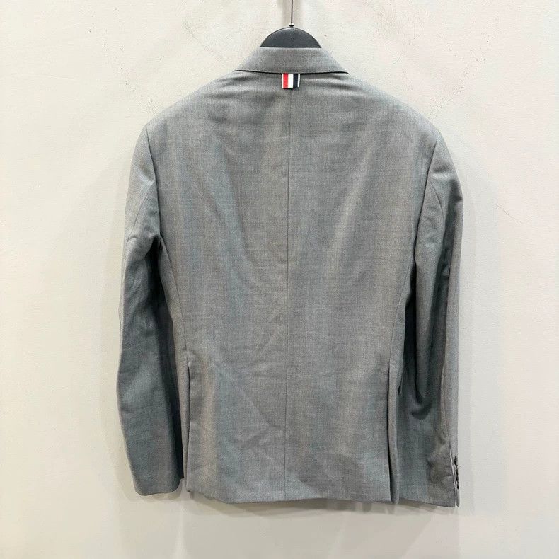 Thom Browne Thom Browne Size 0 Classic gray suit 2503-Nextarrow Size 34R - 2 Thumbnail