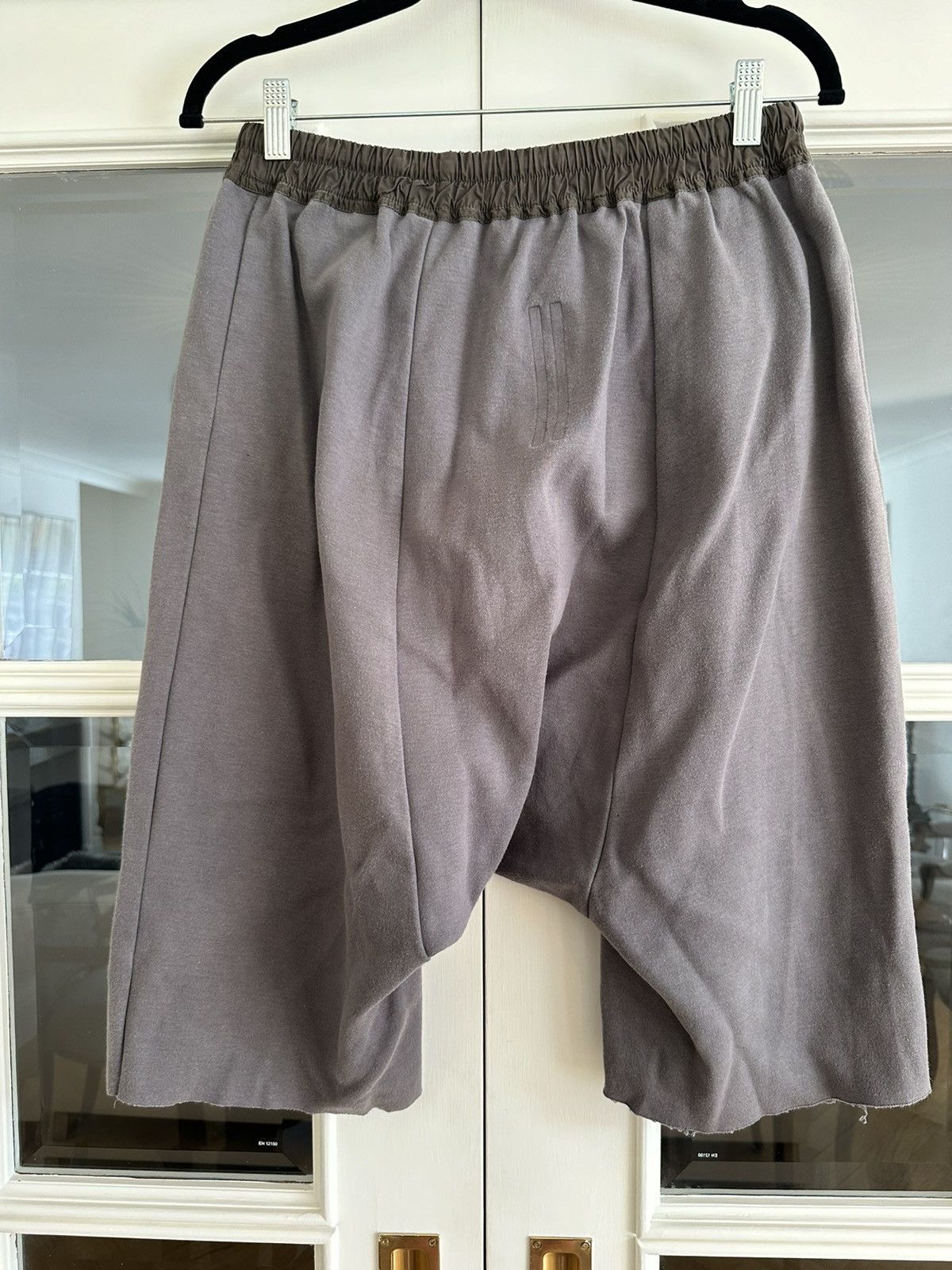 Rick Owens Harem Grey shorts Size US 30 / EU 46 - 2 Thumbnail