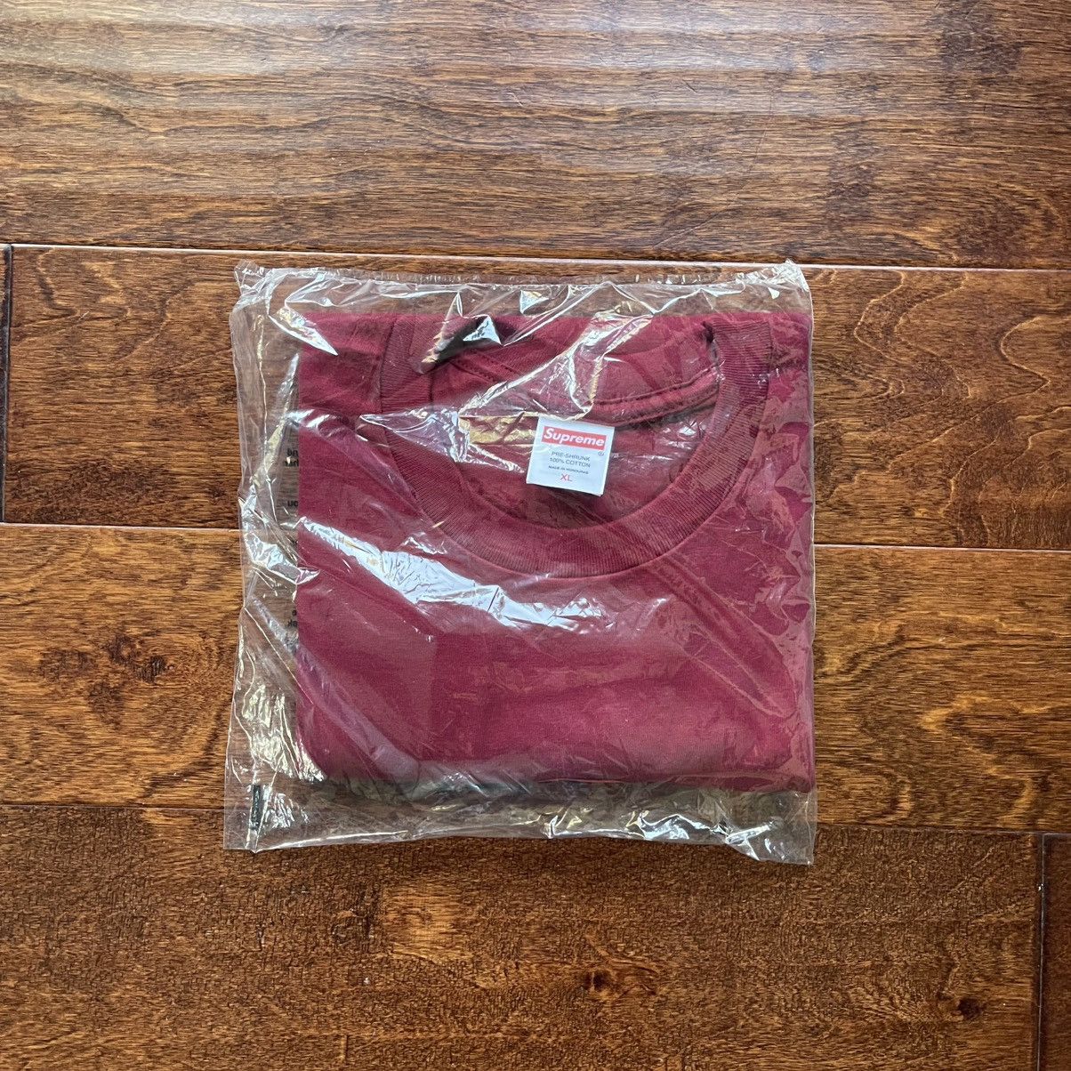Supreme Supreme Grinch Tee Red Size US XL / EU 56 / 4 - 2 Thumbnail