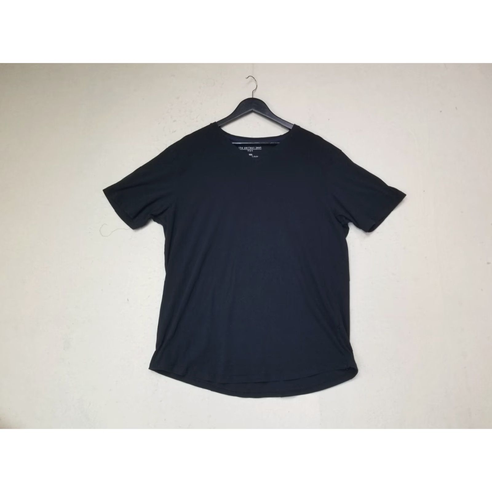 Vintage VINTAGE? (No) The Perfect Jeans T-Shirt Men’s 2XL Black Short Sleeve Organic Cotton Flaws Size US XXL / EU 58 / 5 - 2 Thumbnail