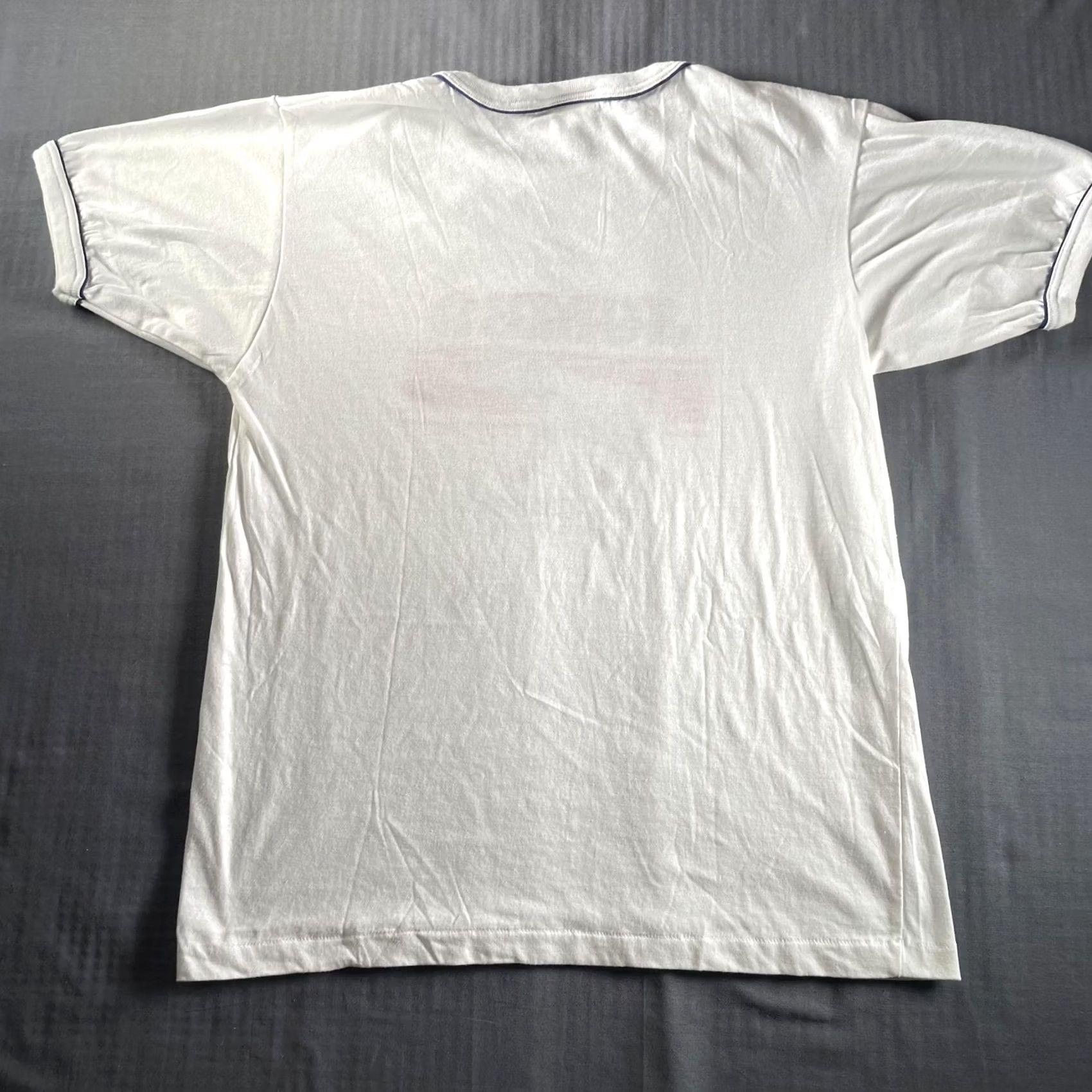 Vintage VINTAGE Sunburst Fashions Jumbo St Thomas Ontario Shirt Mens L White Graphic 90s Elephant Souvenir T-Shirt Crew Neck Short Sleeve Size US L / EU 52-54 / 3 - 7 Thumbnail