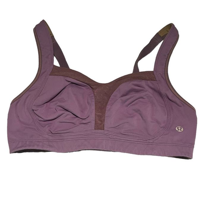 Lululemon Lululemon Light Purple TaTa Tamer Sports Bra Size 34 D