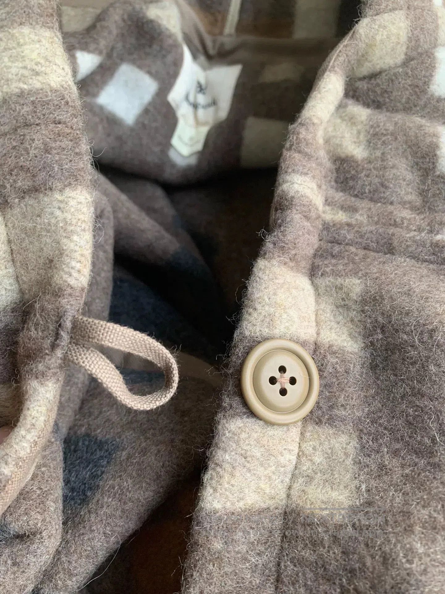 Snow Peak SnowPeak Recycled Wool Poncho. Size US M / EU 48-50 / 2 - 4 Thumbnail