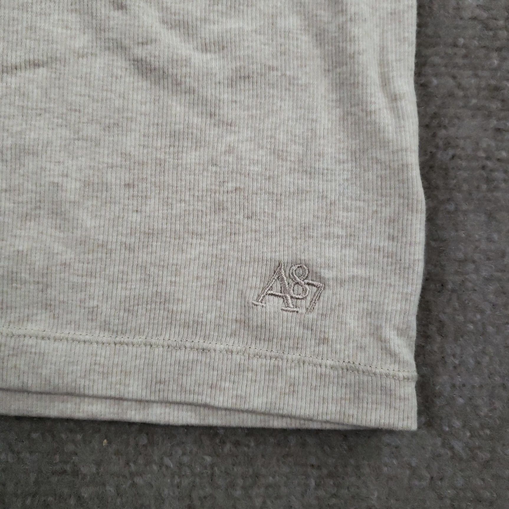Aeropostale AEROPOSTALE Shirt Womens XL Beige Stretch Scoop Neck Lace Pintuck Henley Size XL / US 12-14 / IT 48-50 - 7 Thumbnail