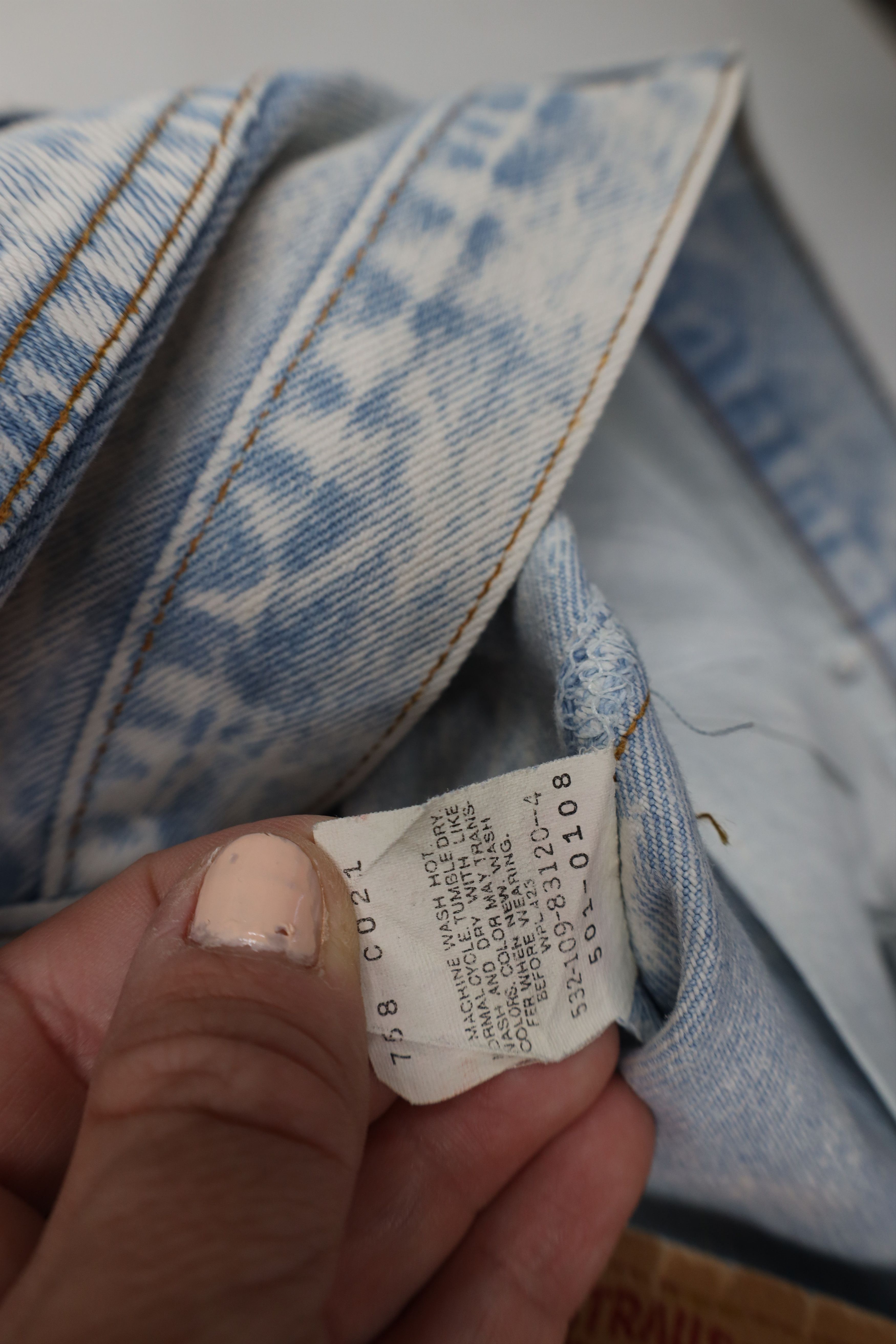Levi's Vintage 80s Levis 501xx Button Fly Original Fit Jeans USA Size US 32 / EU 48 - 9 Thumbnail