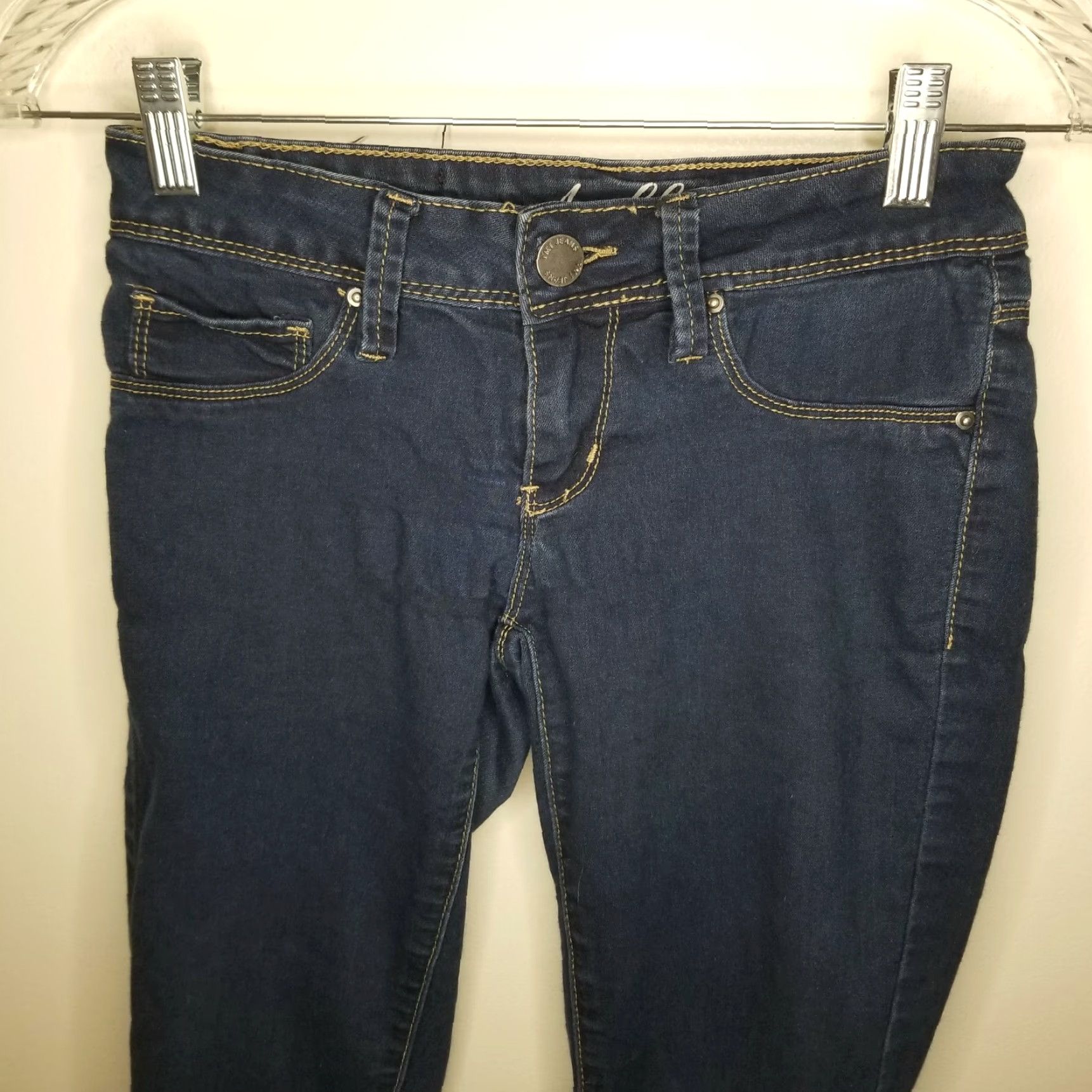 Vintage VINTAGE? Wait, original not vintage. So: YMI Womens Jeans Anklet Skinny Dark Blue Size 1 Adult Women Blue Skinny Jeans, Size 1, Anklet, Stretchy Size 25" / US 0 / IT 36 - 2 Thumbnail