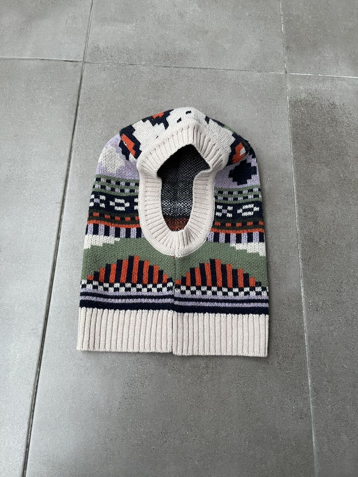 Henrik Vibskov !DS! AW22 Henrik Vibskov Abstract Space Balaclava Size ONE SIZE - 6 Thumbnail