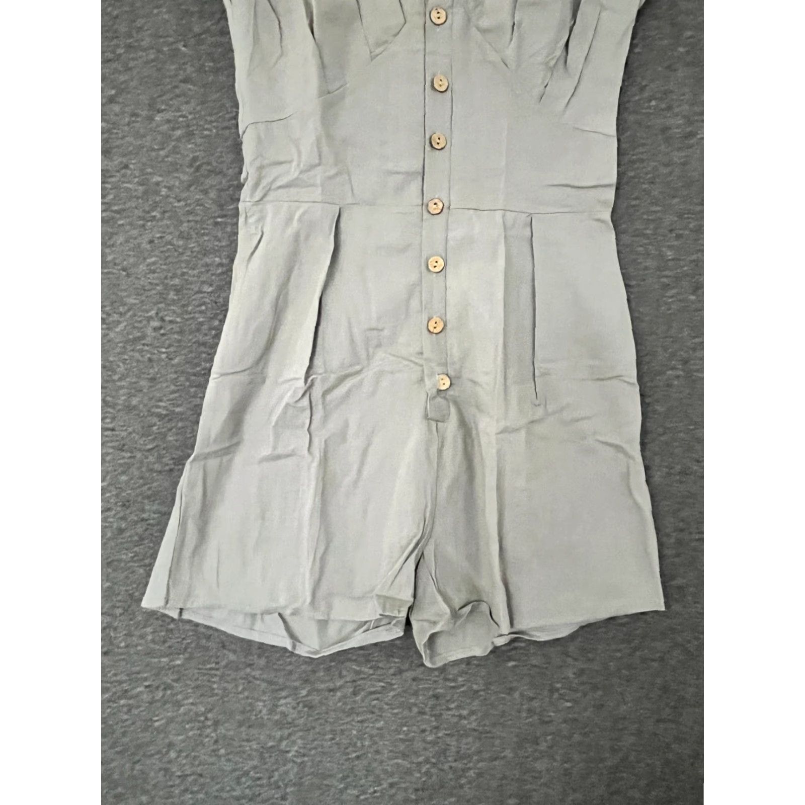 Olive V-Neck Romper Light Olive S Sleeveless Shirt Women Sized S Button Down Pockets Casual One Piece Modern Classic /> Size 28" / US 6 / IT 42 - 7 Thumbnail