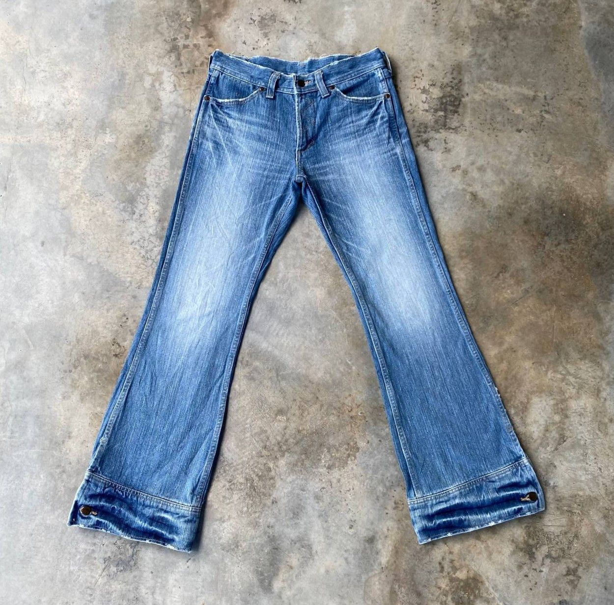 Lee RARE Vintage Lee Riders Button Slit Flare Jean-70s/80s Style Size US 29 - 9 Thumbnail