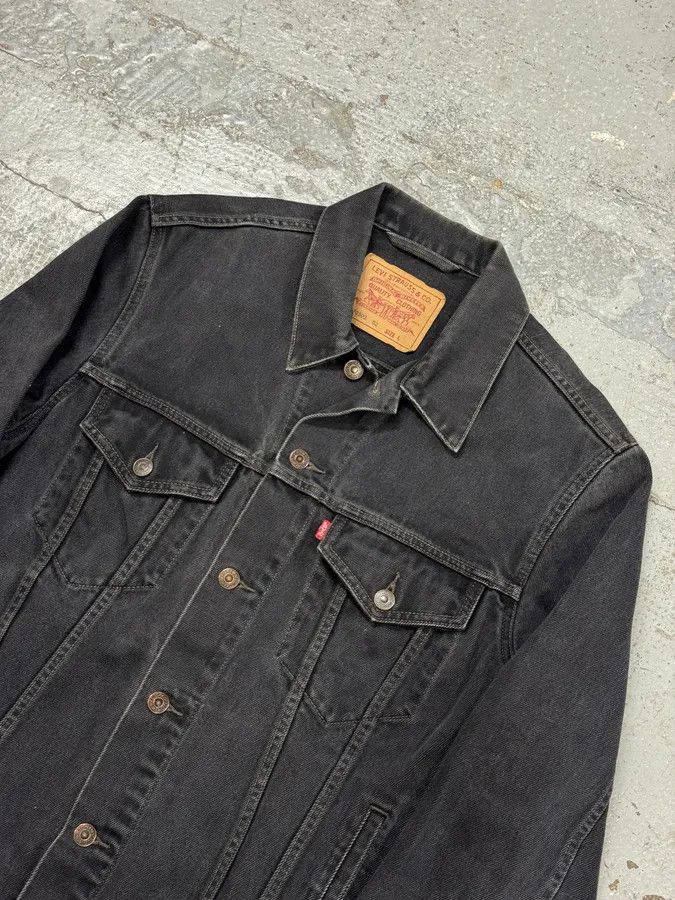 Designer × Levi's × Vintage Levi’s Dark Grey Brut Buttoned Denim Trucker Jacket Size US L / EU 52-54 / 3 - 5 Thumbnail