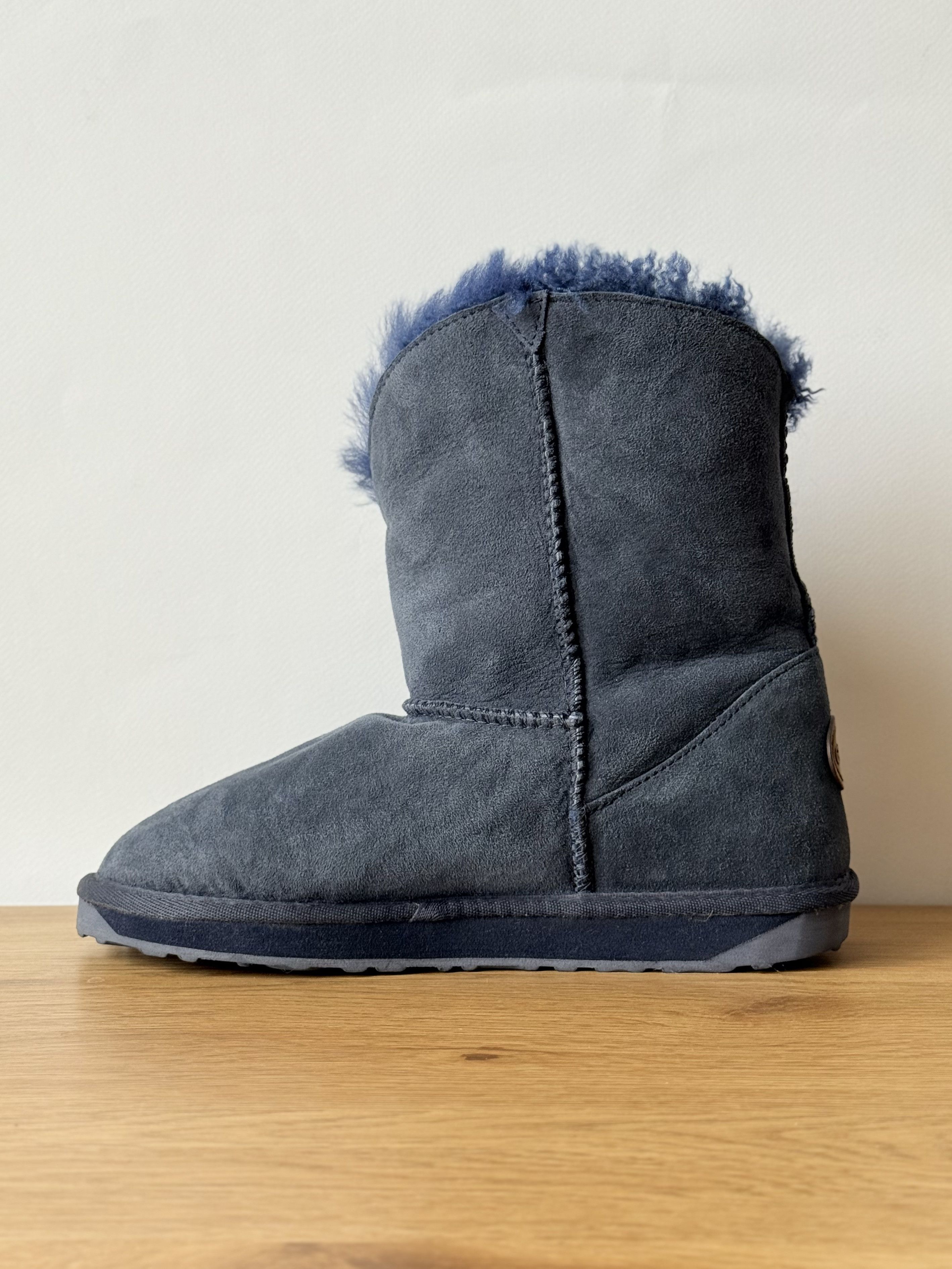 Ugg EMU Australia Real Fur Sheepskin Winter Boots (39) Size US 9 / IT 39 - 5 Thumbnail