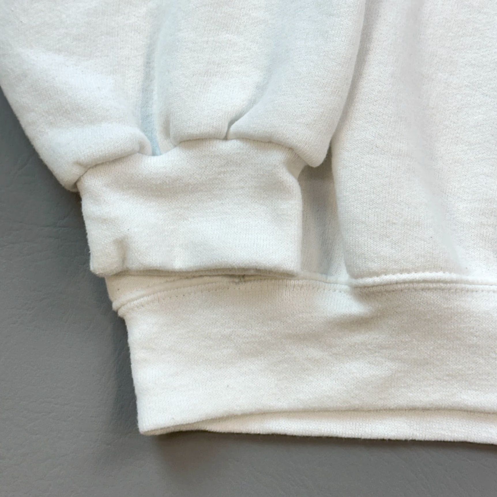 Russell Athletic VINTAGE Russell Athletic Sweatshirt Mens Large White V Stitch Crewneck Pullover Y2K Size US L / EU 52-54 / 3 - 3 Thumbnail
