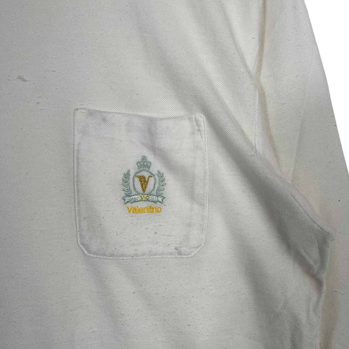 Valentino Vintage Valentino Mock Neck Pocket Long Sleeve Tee White Size US L / EU 52-54 / 3 - 5 Thumbnail