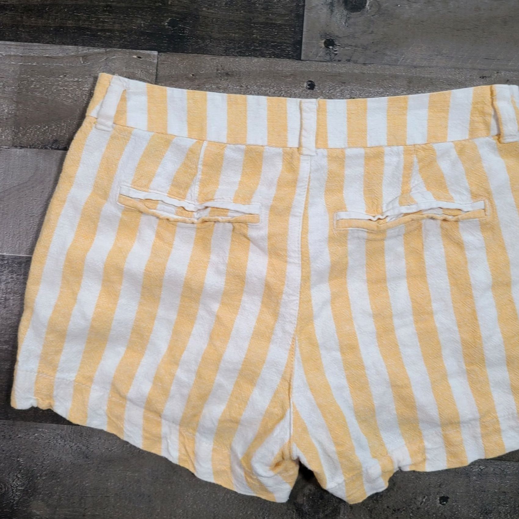 Old Navy Old Navy Womens Shorts Yellow Hot Pants Casual Linen Blend Striped Mid-Rise Size 0 Size 28" / US 6 / IT 42 - 7 Thumbnail