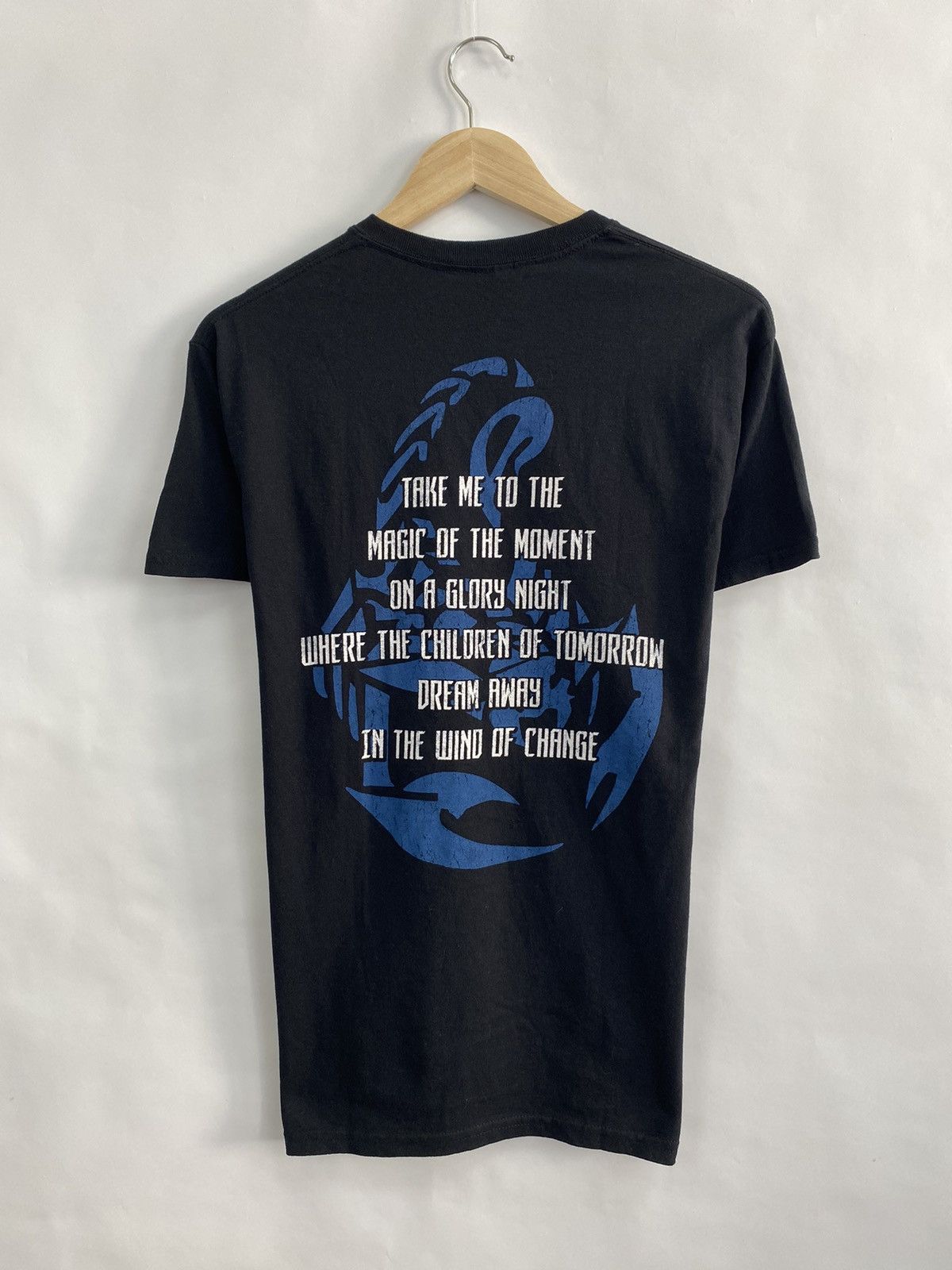 Gildan 🇩🇪 Vintage Scorpions Wind Of Change T-Shirt Rare Retro Y2K Size US M / EU 48-50 / 2 - 6 Thumbnail