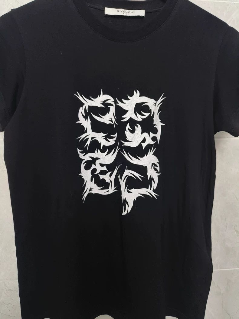 Givenchy Givenchy White Flames Distressed Logo Short Sleeve T-Shirt Size US XS / EU 42 / 0 - 4 Thumbnail
