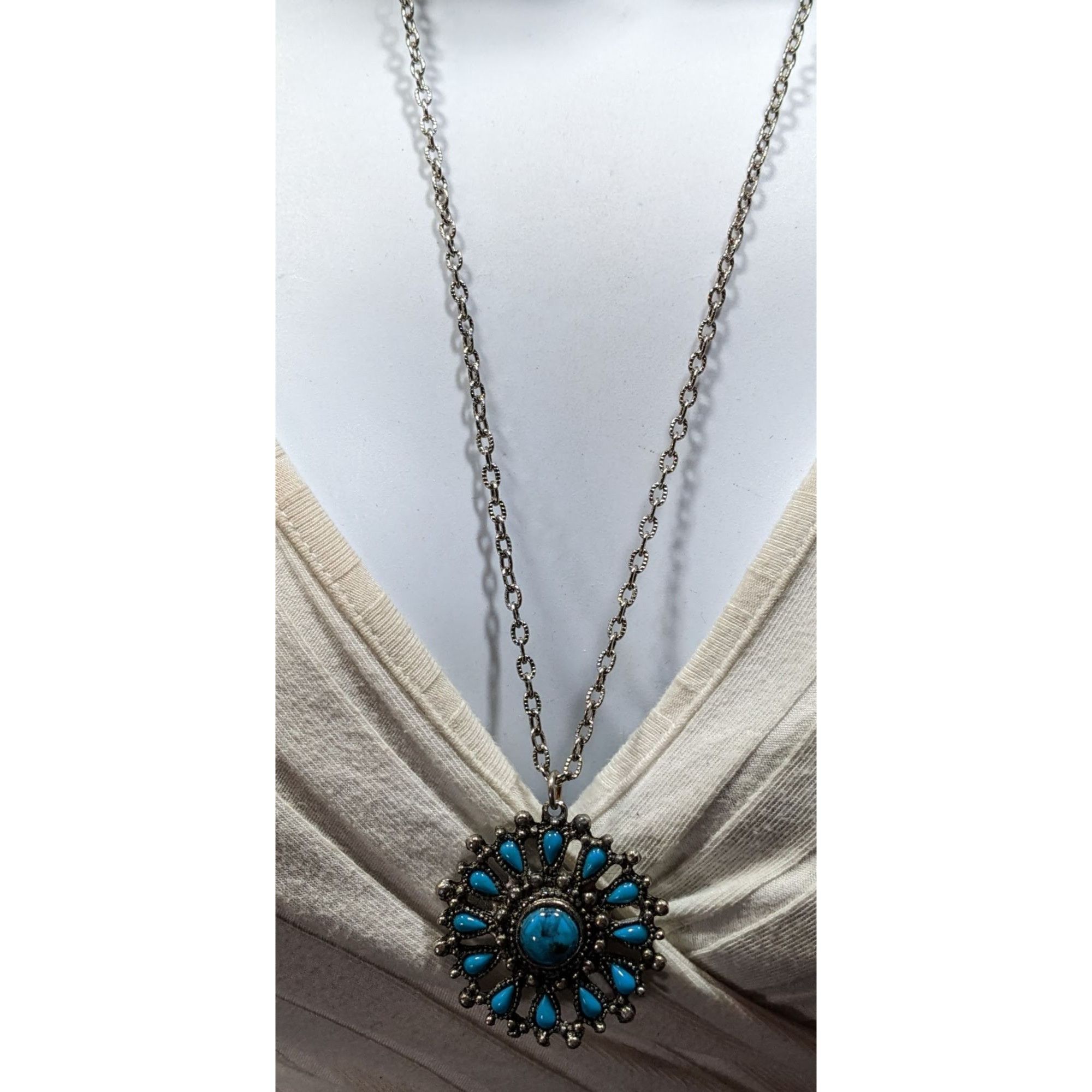 Other Vintage Southwestern Sunburst Faux Turquoise Pendant Necklac Size ONE SIZE - 2 Thumbnail
